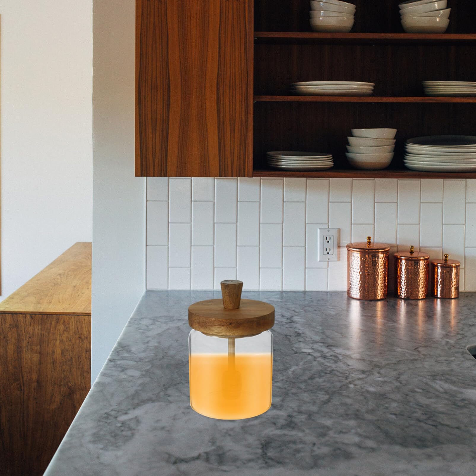 Cabilock Honey Jar with Dipper and Lids, Glass Honey Pot with Wooden Dipper Stick Kitchen Honey Containers Holder Airtight Syrup Dispenser for Home Kitchen 400ml