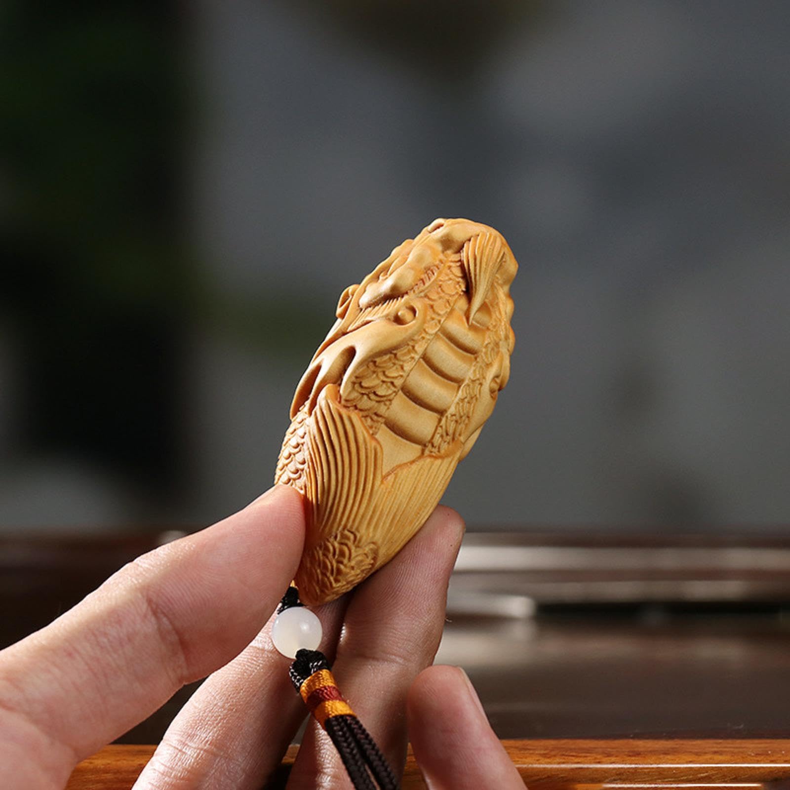 Amazon.co.jp: 魚竜の装飾品、小さな木彫りの装飾、ツゲの木