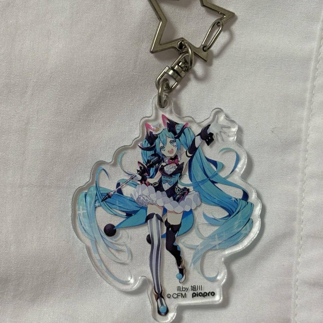 初音ミク マジカルミライ 2019 缶バッジ ラバスト アクキー Amazon.co.jp: マジカルミライ 2019 アクキー ミク マジミラ缶バッジ P