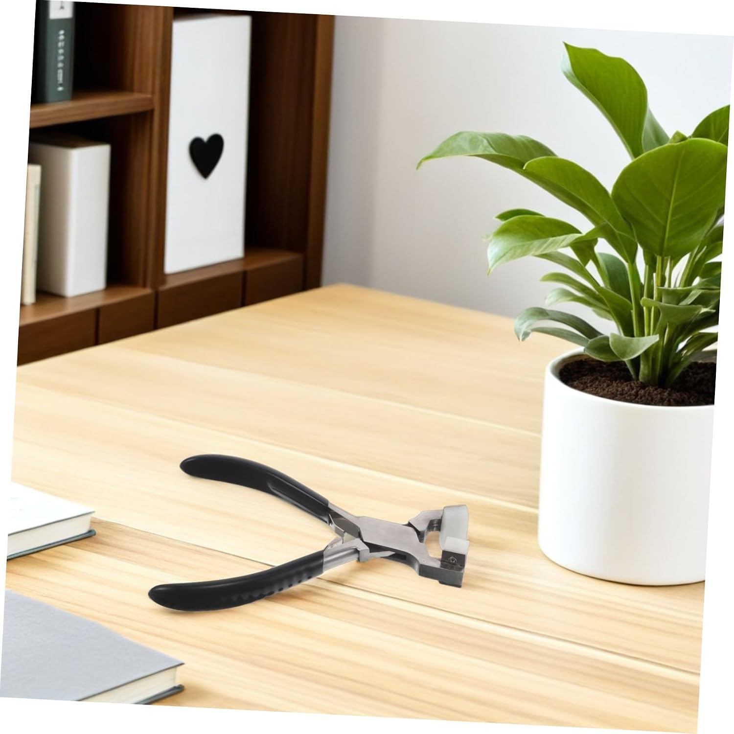 Curved Jewelry Pliers for Beading and Repair, Smooth Steel Grip