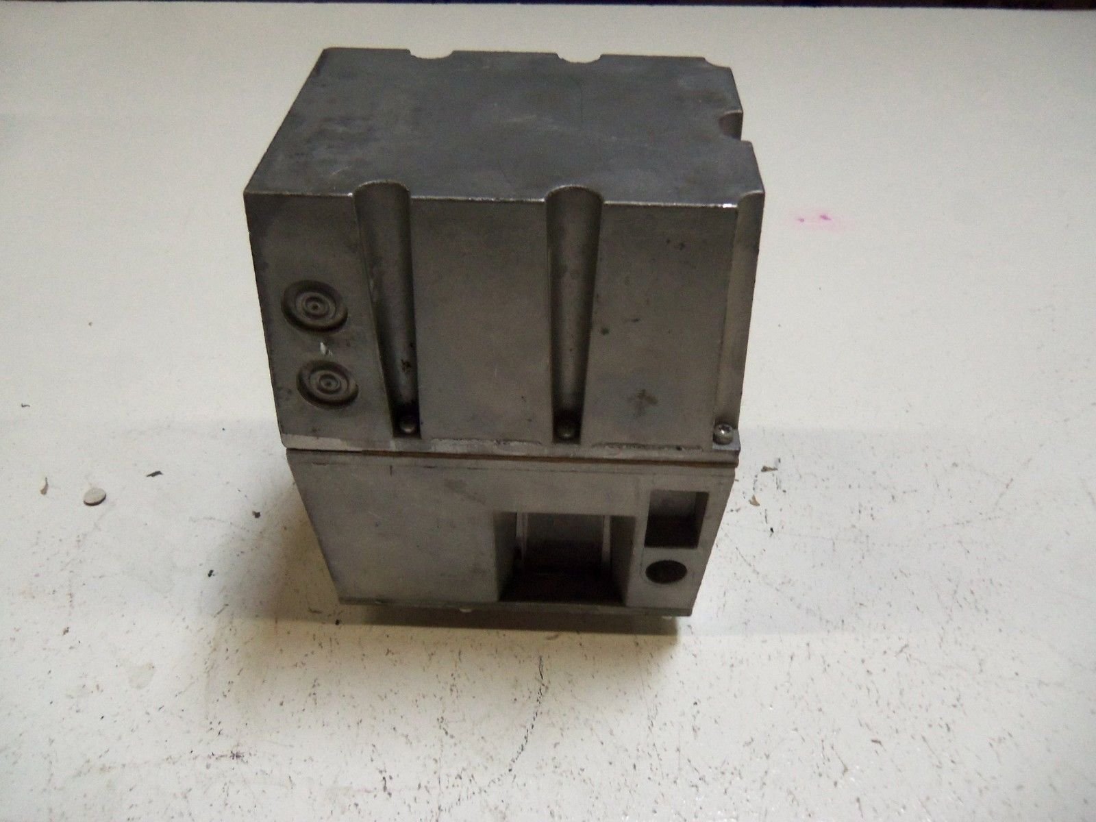 HONEYWELL V4055D-1043 ON-Off Fluid Power Gas Valve Actuator, W/Proof of Closure, Opening TIME: 13 Seconds at 60HZ, 120VAC,Replaced Part# V4055D-1076