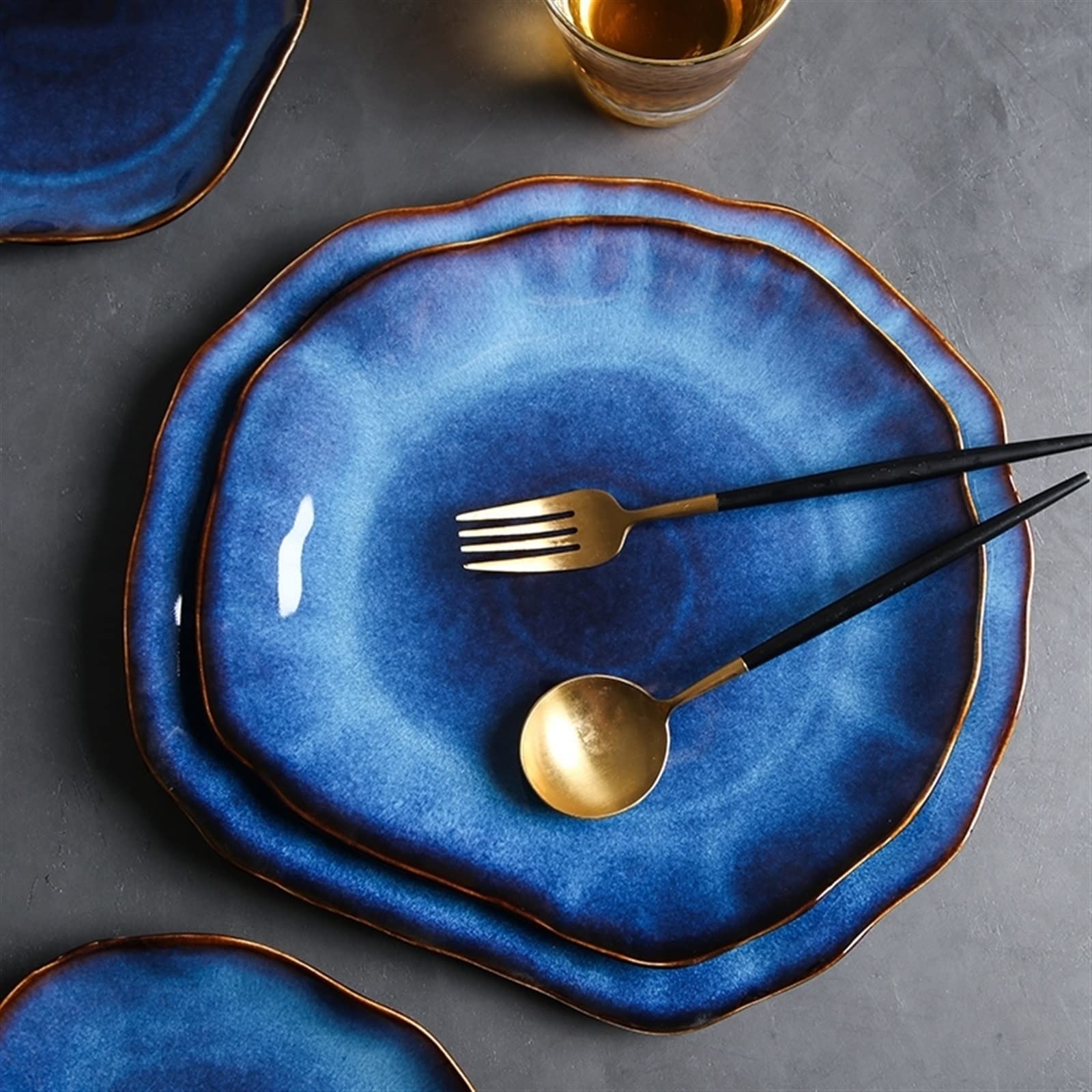 Platos Llanos Platos de cerámica Plato Plano Irregular Azul Profundo Plato de cerámica Decoración del hogar Vajilla Bandeja de vajilla Suministros de Cocina del Hotel 2 Piezas Platos postre(27cm)