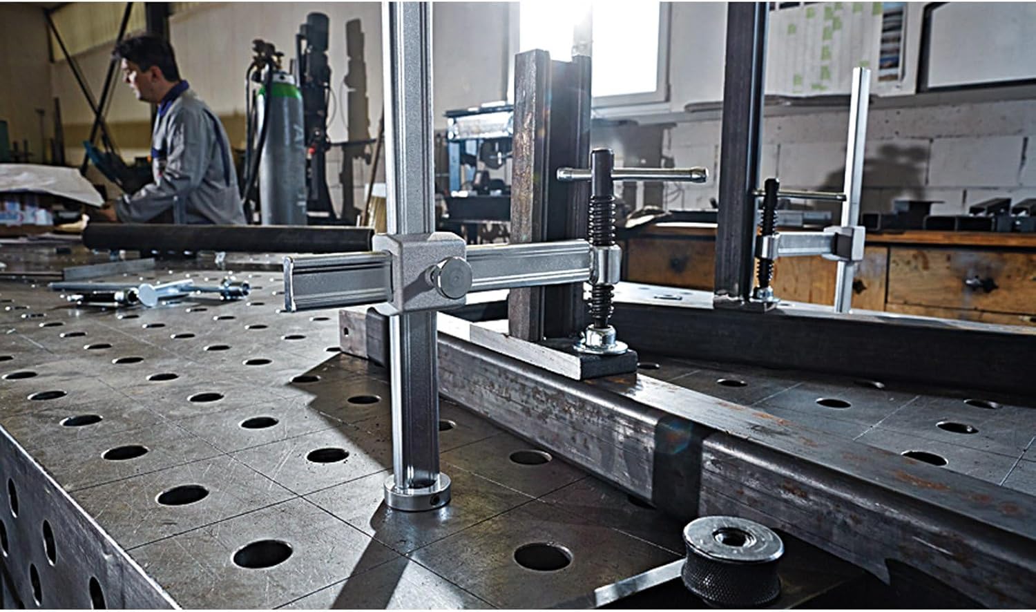 Bessey TWV16-20-15K Clamping Element Variable Twv16 7.87In/5.9In with Handle, Black/Red/Silver