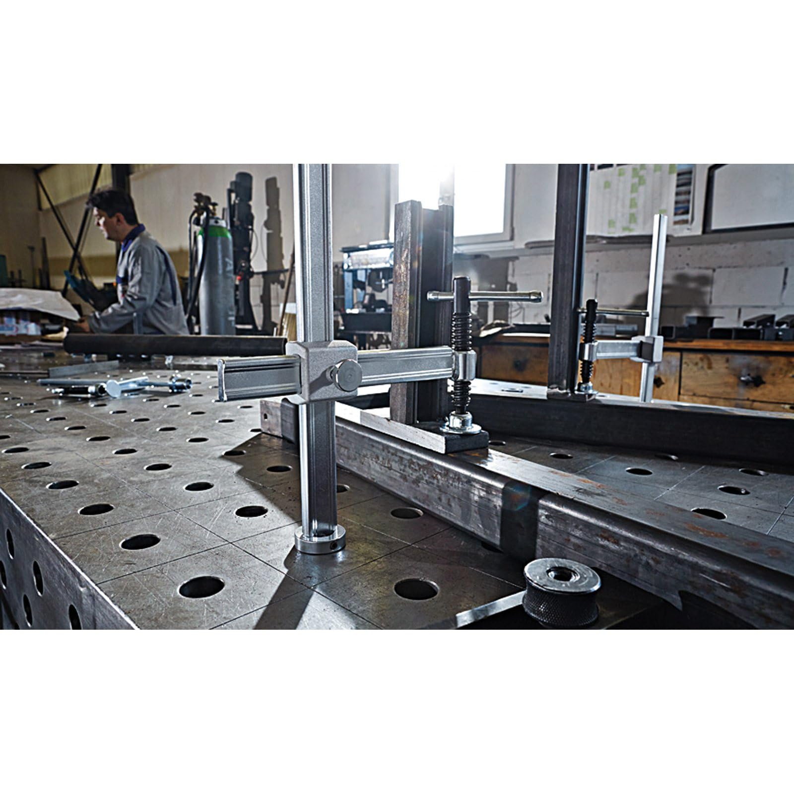 ELEMENTO DE SUJECIÓN PARA MESAS DE SOLDADURA CON ALCANCE VARIABLE TWV16 200/150