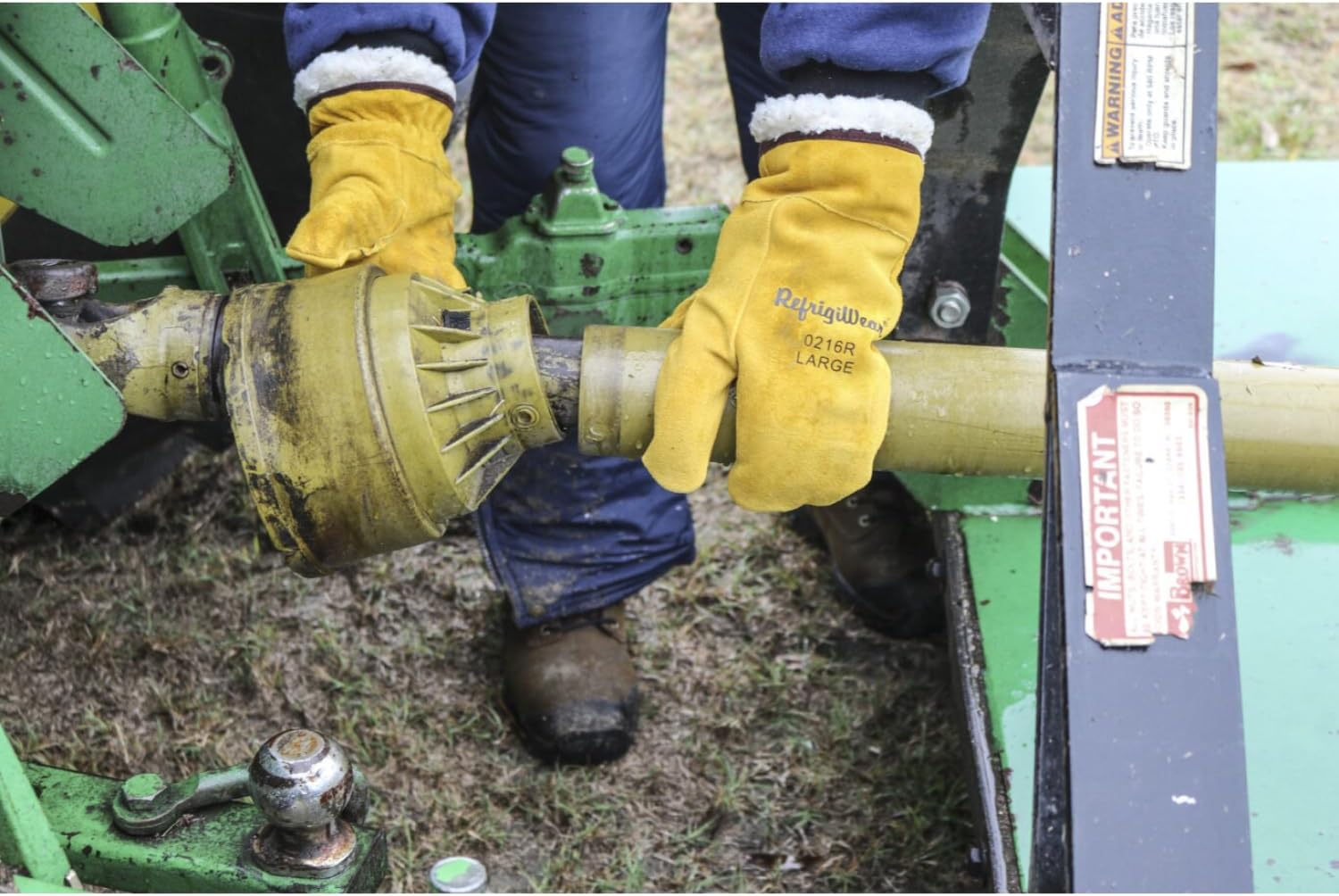 RefrigiWear Three-Finger Leather Cowhide Mitt, Sherpa Lined Work Mitten Glove - Image 3