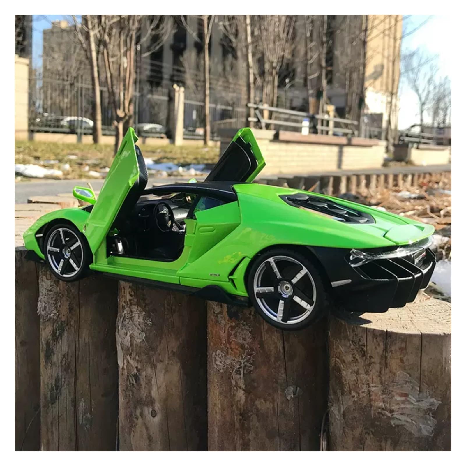 Amazon.co.jp: 塗装済み完成モデルプラモデル 1:18 ランボルギーニ
