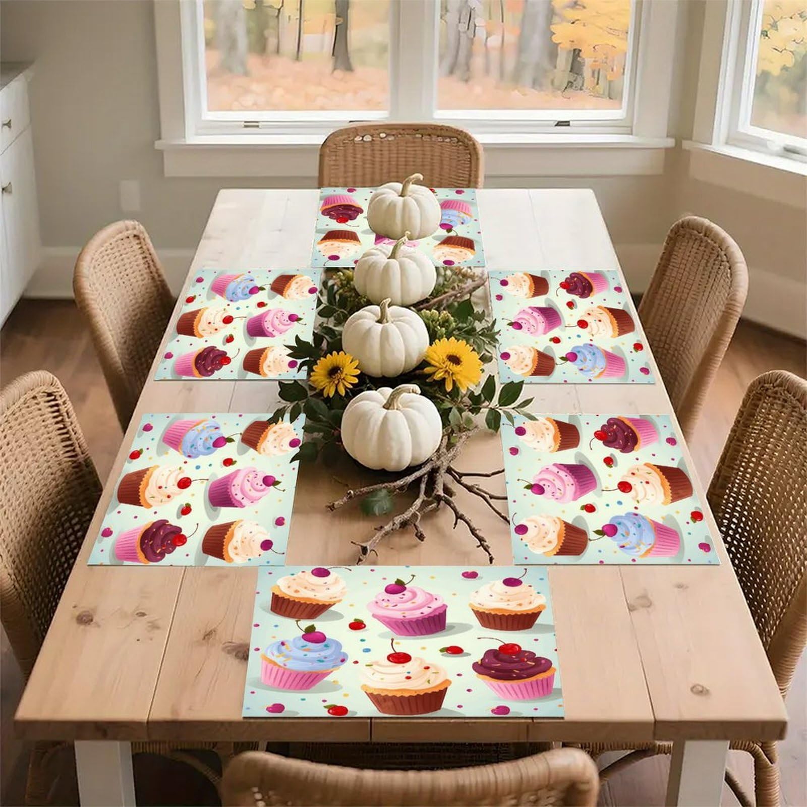 Delicious Cupcakes Placemats Heat-Resistant Washable Place Mats Anti Slip Dining Table Place Mats Wipeable Dining Table Mats Kitchen Decoration Placemats 17.7’’×11.8’’
