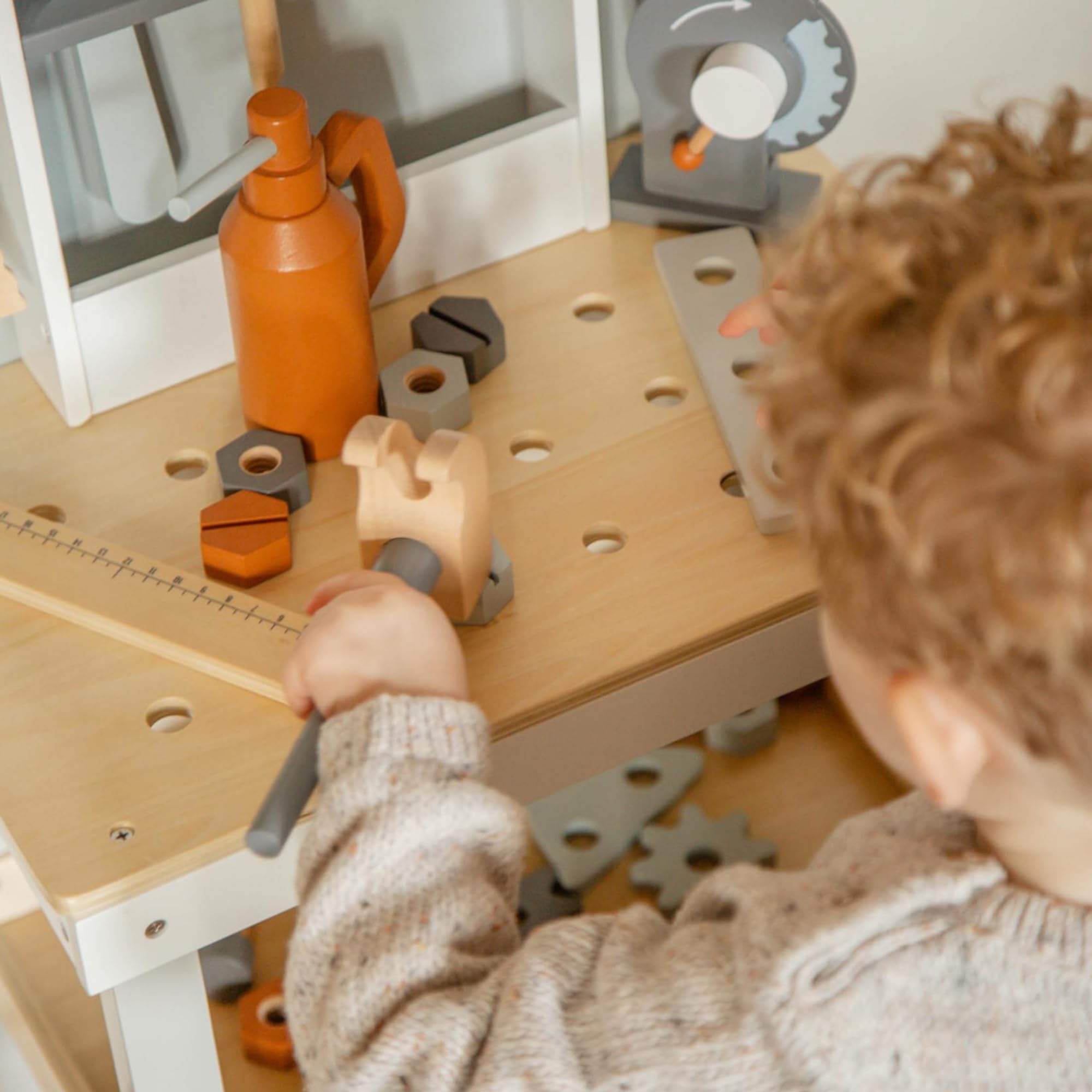 Kinderwerkbank aus Holz personalisiert – Werkbank mit Werkzeug-Set & Zubehör – Spielzeug ab 3 Jahre – Geschenk für Kinder