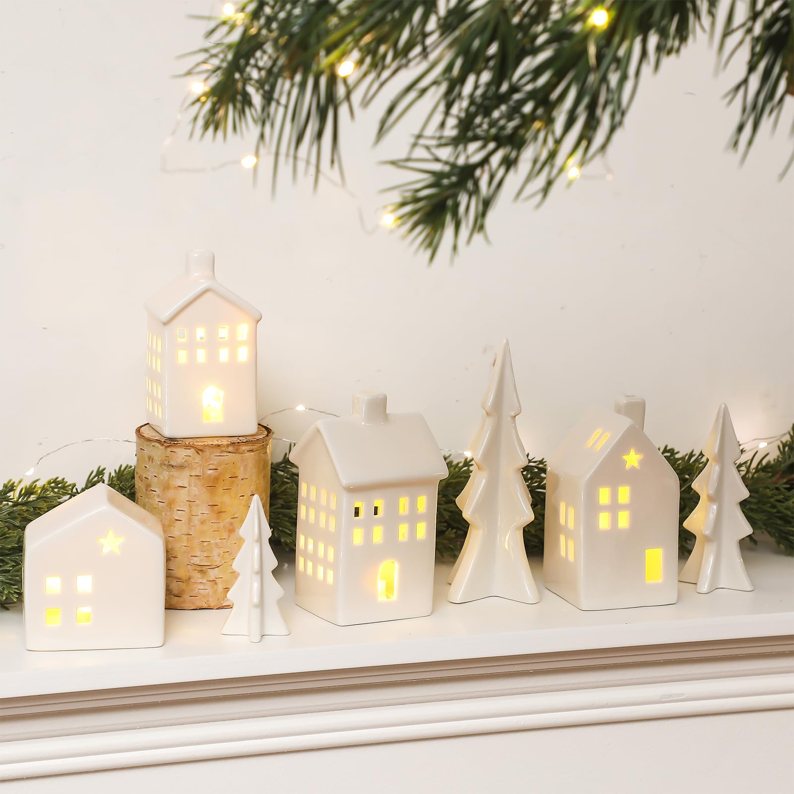 Newtay Juego de 7 piezas de cerámica de pueblo de Navidad, 4 luces LED, casas de pueblo de cerámica blanca con 3 árboles de Navidad, figuras de Navidad para casa de campo, rústico, interior, mantel