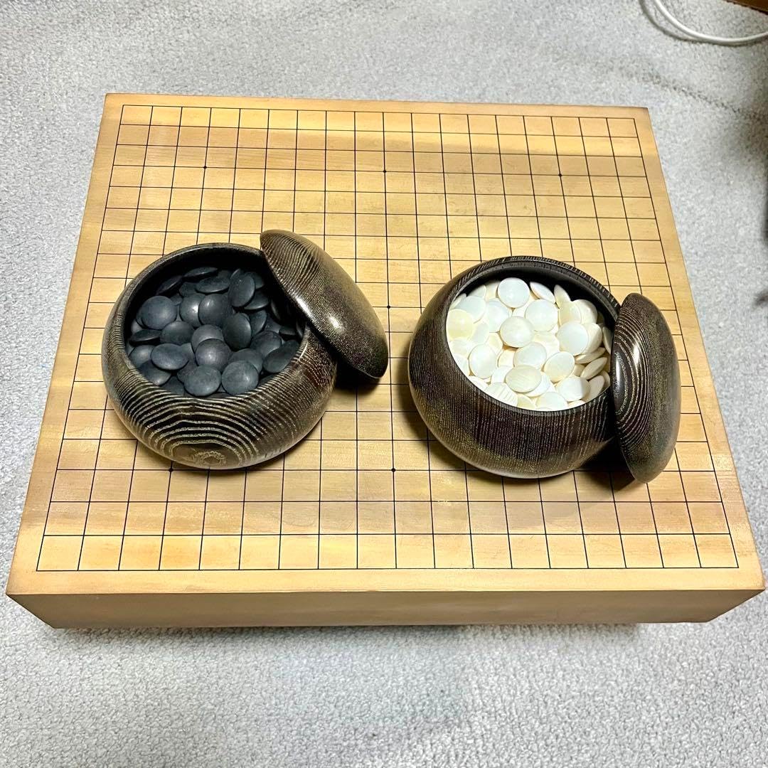 木製囲碁セット 白黒石付き はまぐり碁石 碁石入れと白黒の碁石セット 囲碁