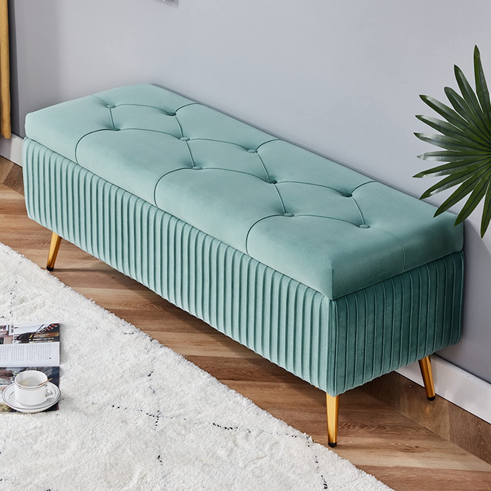 Banc de rangement capitonné en velours haut de gamme et pieds dorés