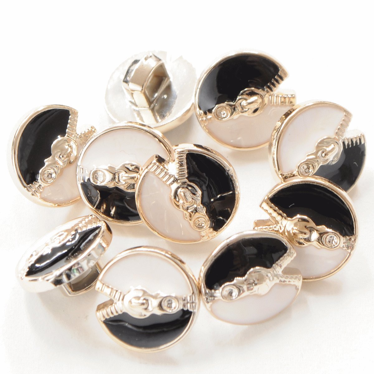 Amazon Co Jp 手作り工房 My Mama 足つきボタン