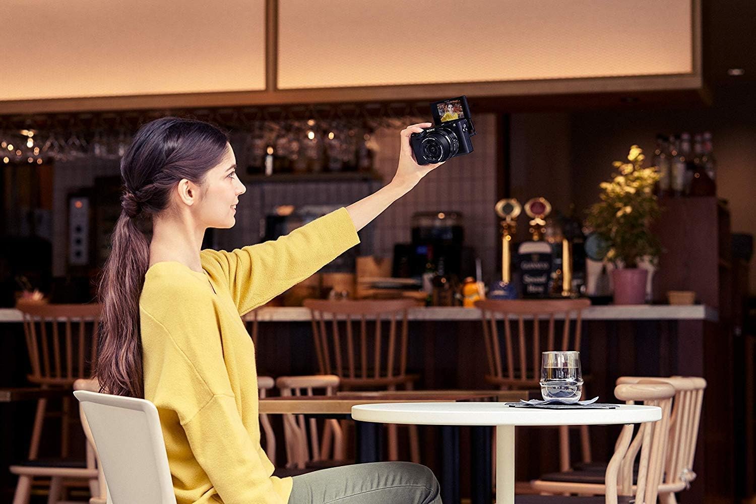 Image secondaire de Sony Alpha 6400 - Appareil Photo Hybride Compact avec Objectif 16-50mm