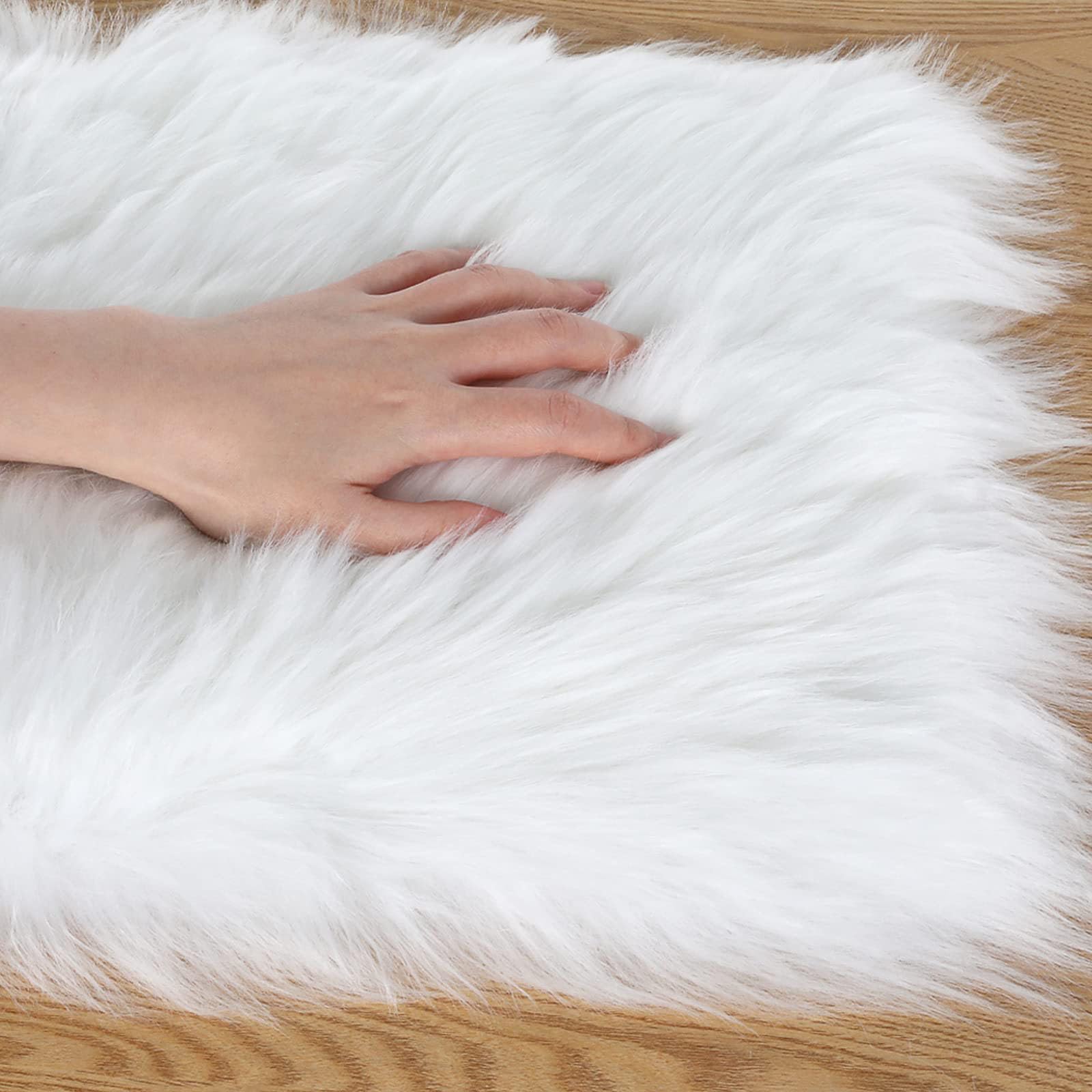 Cuscini quadrati in peluche, confezione da 4, antiscivolo, lavabili, 40 x 40 cm, 45 x 45 cm, 50 x 50 cm, comodi cuscini per sedie per cucina, soggiorno, ufficio, sala conferenze e giardino
