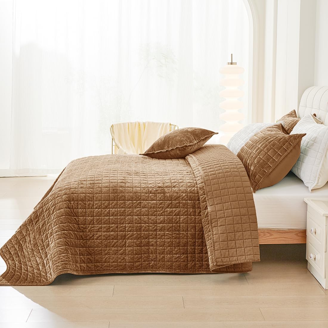 Quilt Set Oversized King Size 120x128 Luxurious Velvet Bedding Sets with 2 Pillow Shams 20x36 3 Pieces Ultra Soft Quilted Bedspread Coverlet Comforter for All Season,Caramel