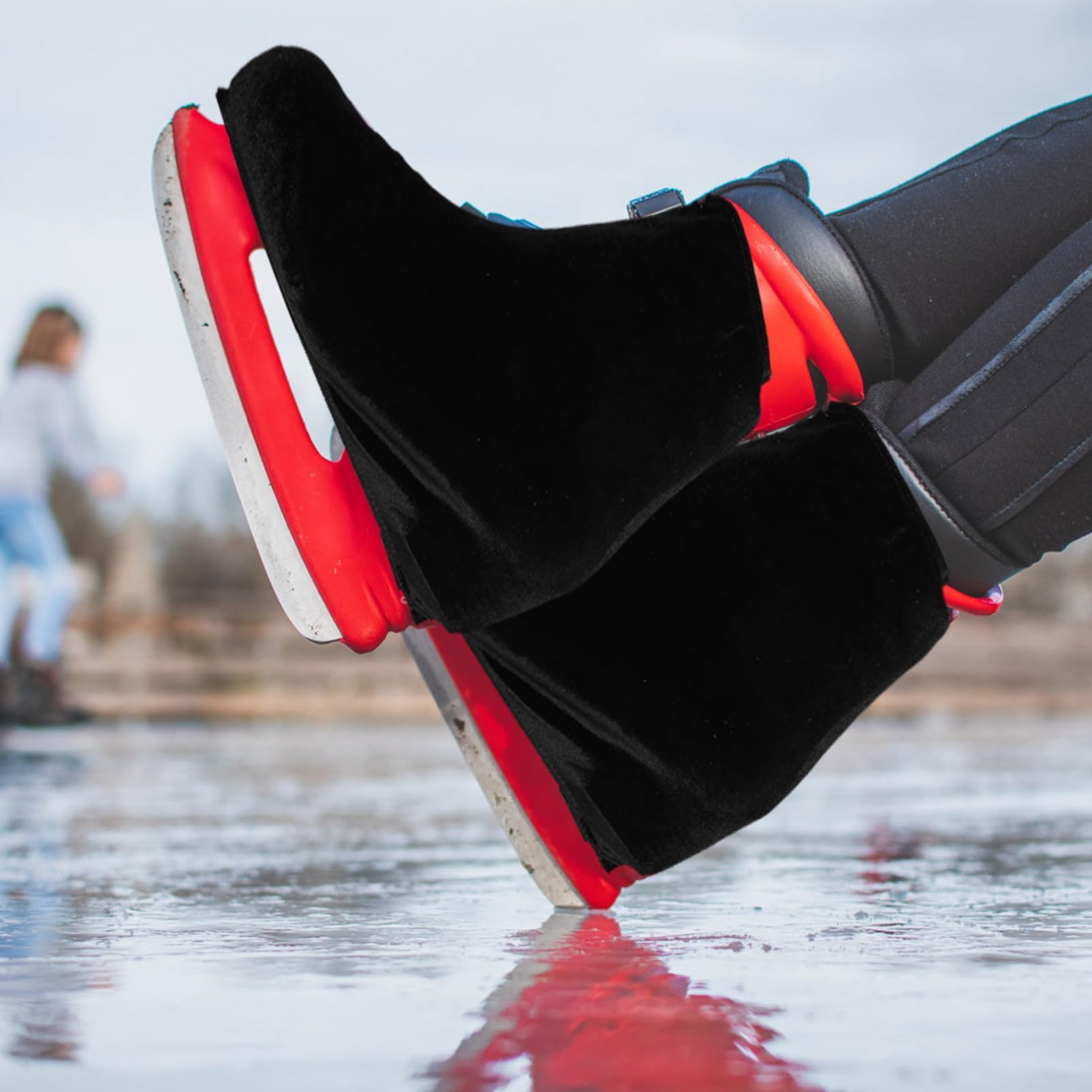 Yardwe Couvre-Chaussures de Patinage Artistique Professionnel Couvre-Chaussures de Patin à roulettes élastique en Velours coréen pour Hommes et Femmes 1 Paire (Noir) snowskate