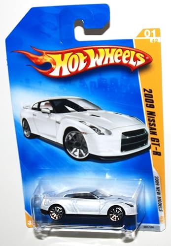 Hot Wheels 2009-001 Nuevos modelos 1 de 42 Nissan GT-R Blanco escala 1:64 disponible en Yaxa Costa Rica