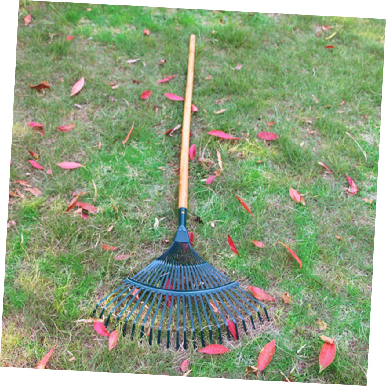 ibasenice 2 Stück Gartenrechen Laubharke mit 22 Zähnen Metallzinken Holzgriff Garten Laubbesen für Terrasse Rasen und Hof zur Laub und Unratentfernung Langlebig und Dicht Zufällige Farbe