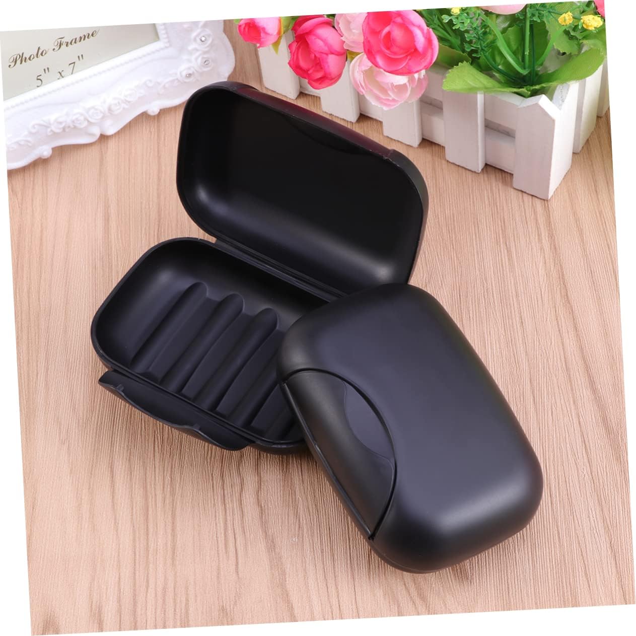 Unomor Portable Large Soap Dish Box with Lock Leakproof Bar Soap Case for Travel Hiking Camping Lightweight Container Holder Black