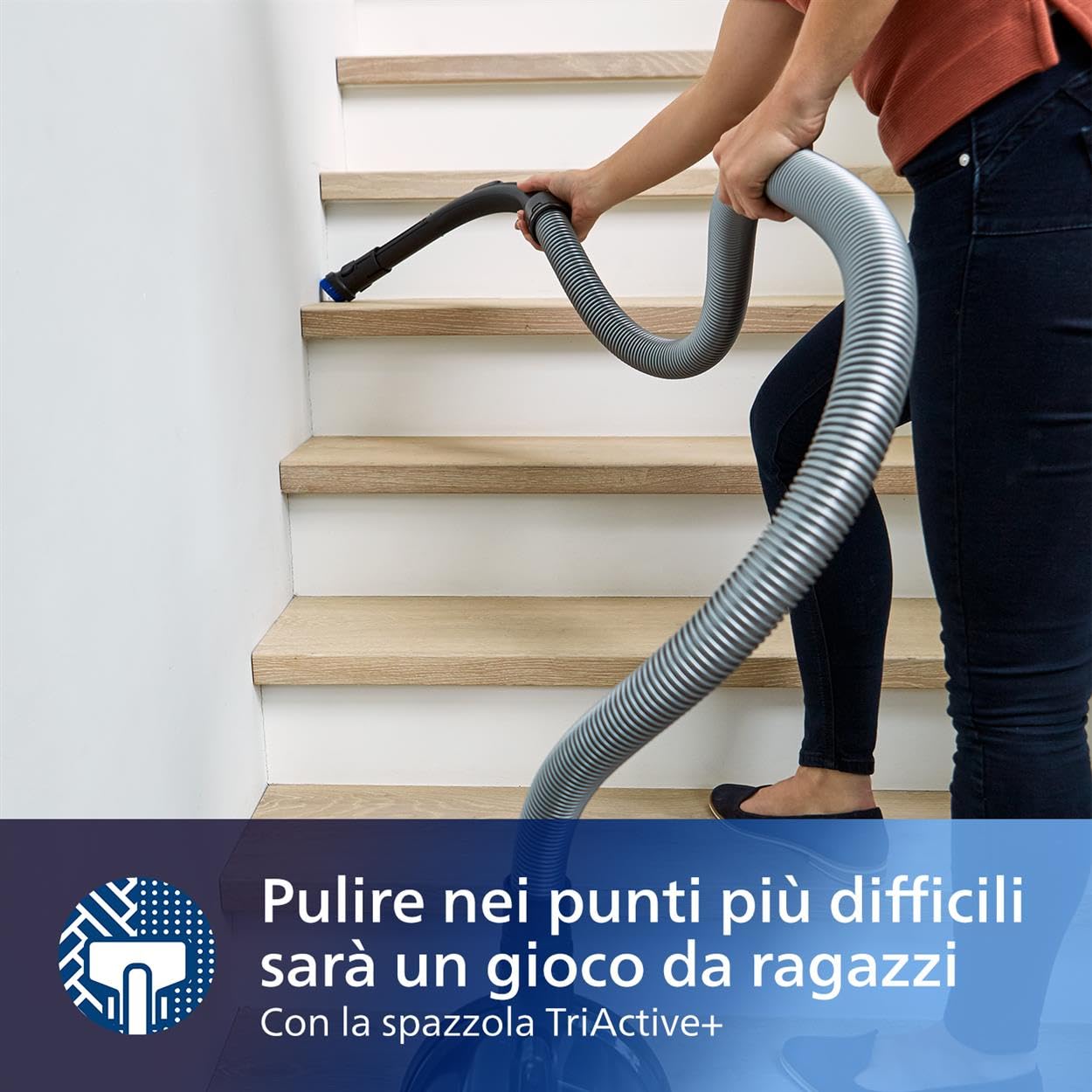 Philips PowerPro Expert Aspirapolvere Senza Sacco, 900W PowerCyclone 8, Filtro Allergy H13 e Spazzola TriActive, Cattura il 99,9% della Polvere (FC9729/09)