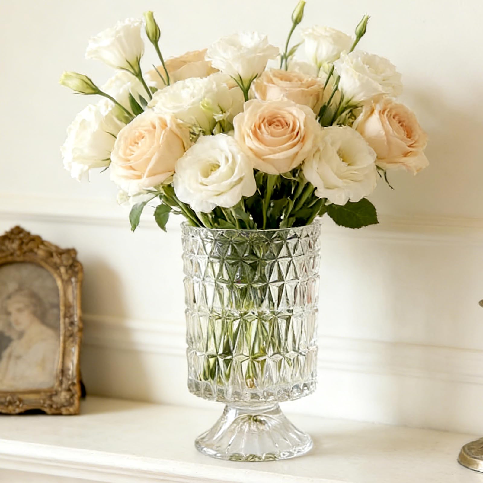BLOFLO Glass Vase Embossed 18cm Crystal Glass Pedestal Large Base Glass Bouquet Vase Hydroponic Transparent Vase for Home Office Wedding Dining Table Party (Long Rhombus Pattern)