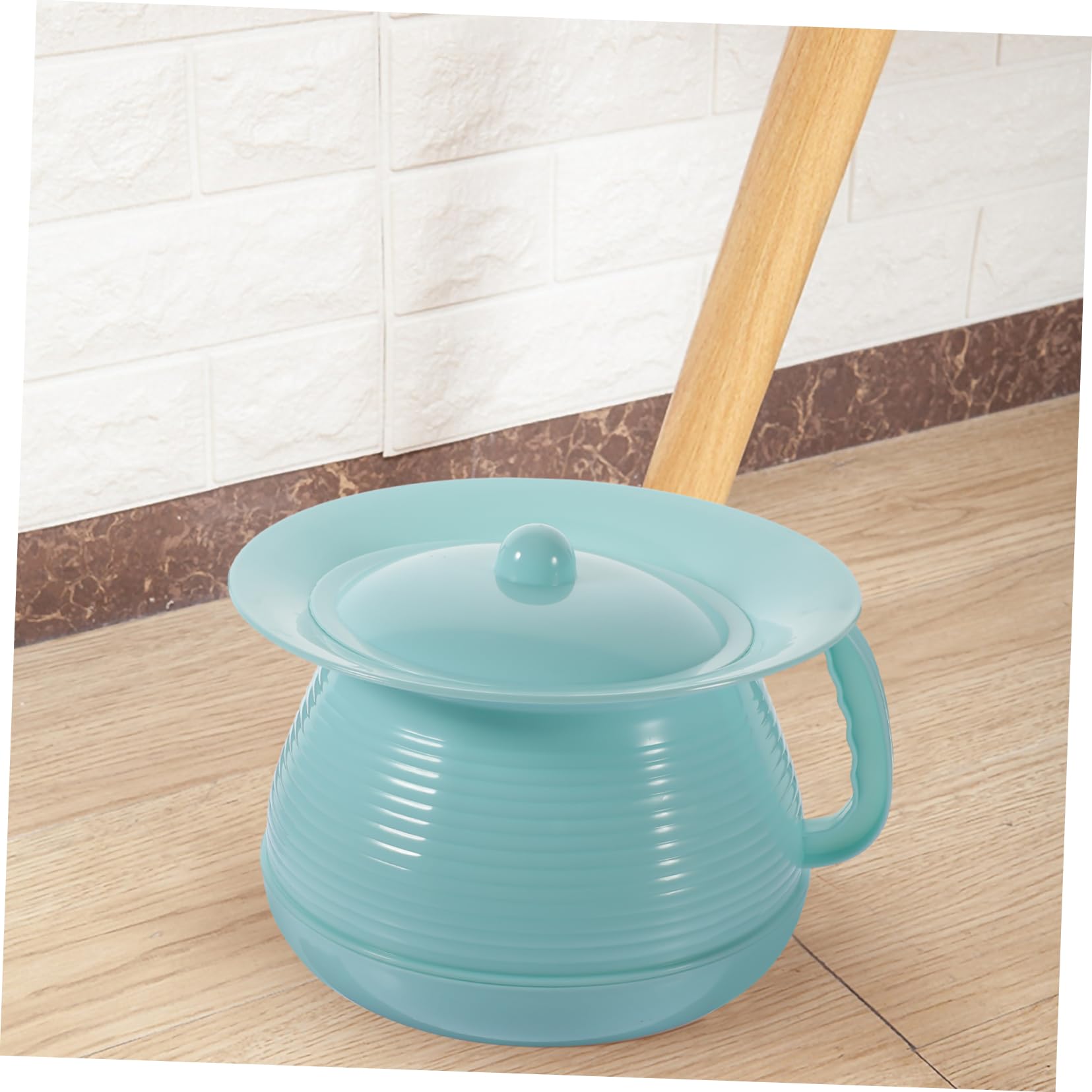 Vaso da Notte Coperto in Plastico per Bambini e Disabili, Resistente e Antiodore, Design Semplice e Portatile per Uso Familiare e Domestico