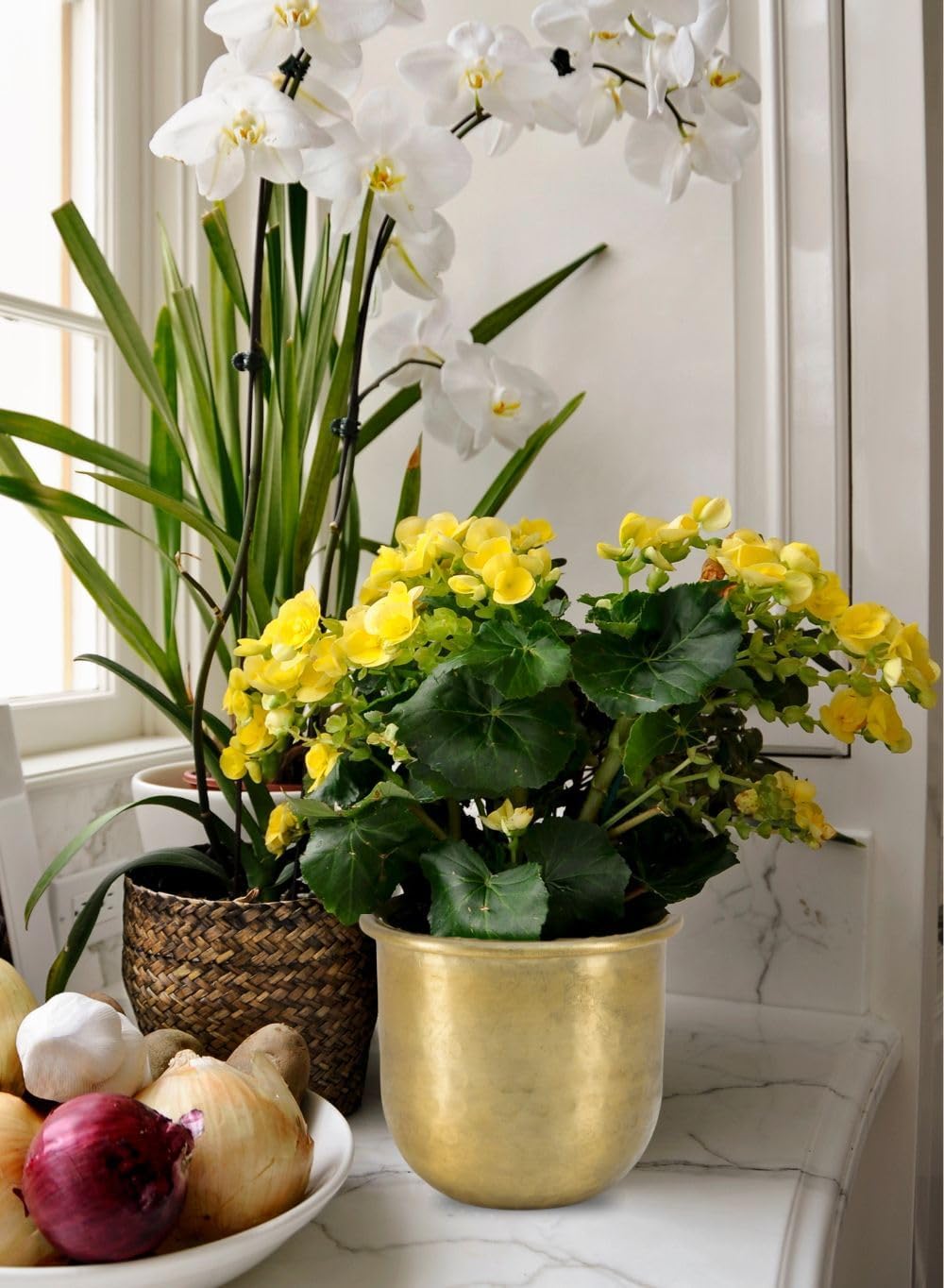 Serene Spaces Living Gold Brass Look Vintage Aluminum Vase - Perfect Decorative Accent for Plants, Weddings, and Events, Metallic Pot for Home, Small, Set of 2