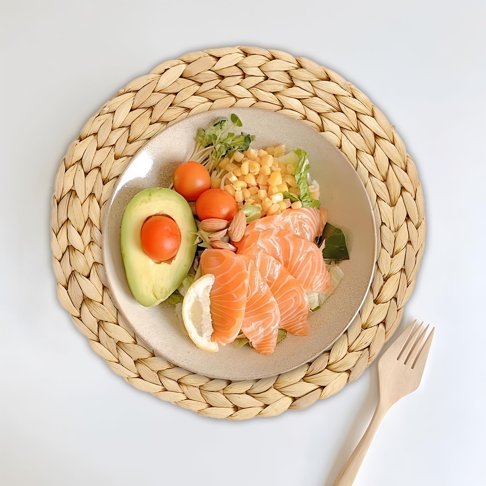 MUKSEUT Confezione da 8 tovagliette rotonde in tessuto di giacinto d'acqua naturale, 30 cm, tovagliette in paglia intrecciata per tavolo, sottobicchieri, pentole, padelle