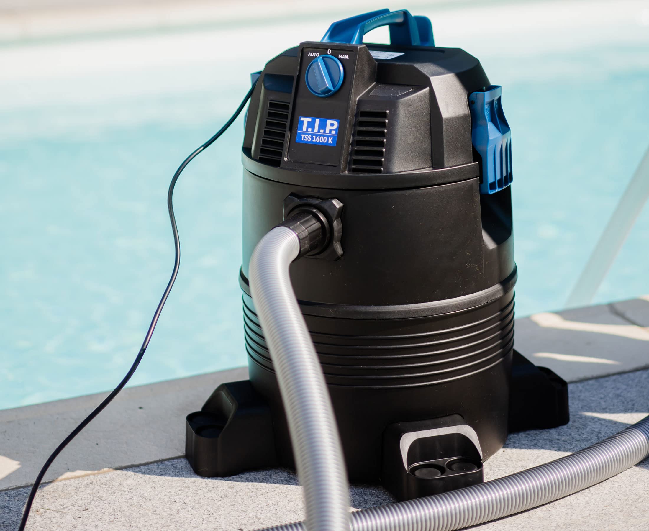 Tip 30519 TSS 1600 K (1600 W, Volumen del depósito de 30 L, Tubo de succión de 2 m – Cuatro Piezas – 2 boquillas Transparentes para Lodos de Estanque, Filtro Grueso y Bolsa de Recogida de Suciedad)