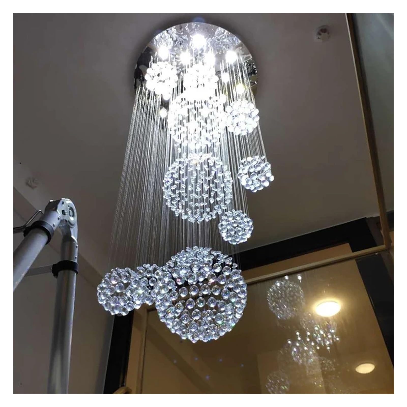 Lampy wiszące LED, żyrandole, sufity okrągłe, oświetlenie LED z dużym kryształem, oświetlenie wewnętrzne, oświetlenie schodów, oświetlenie sypialni. Oświetlenie holu (rozmiar: śred