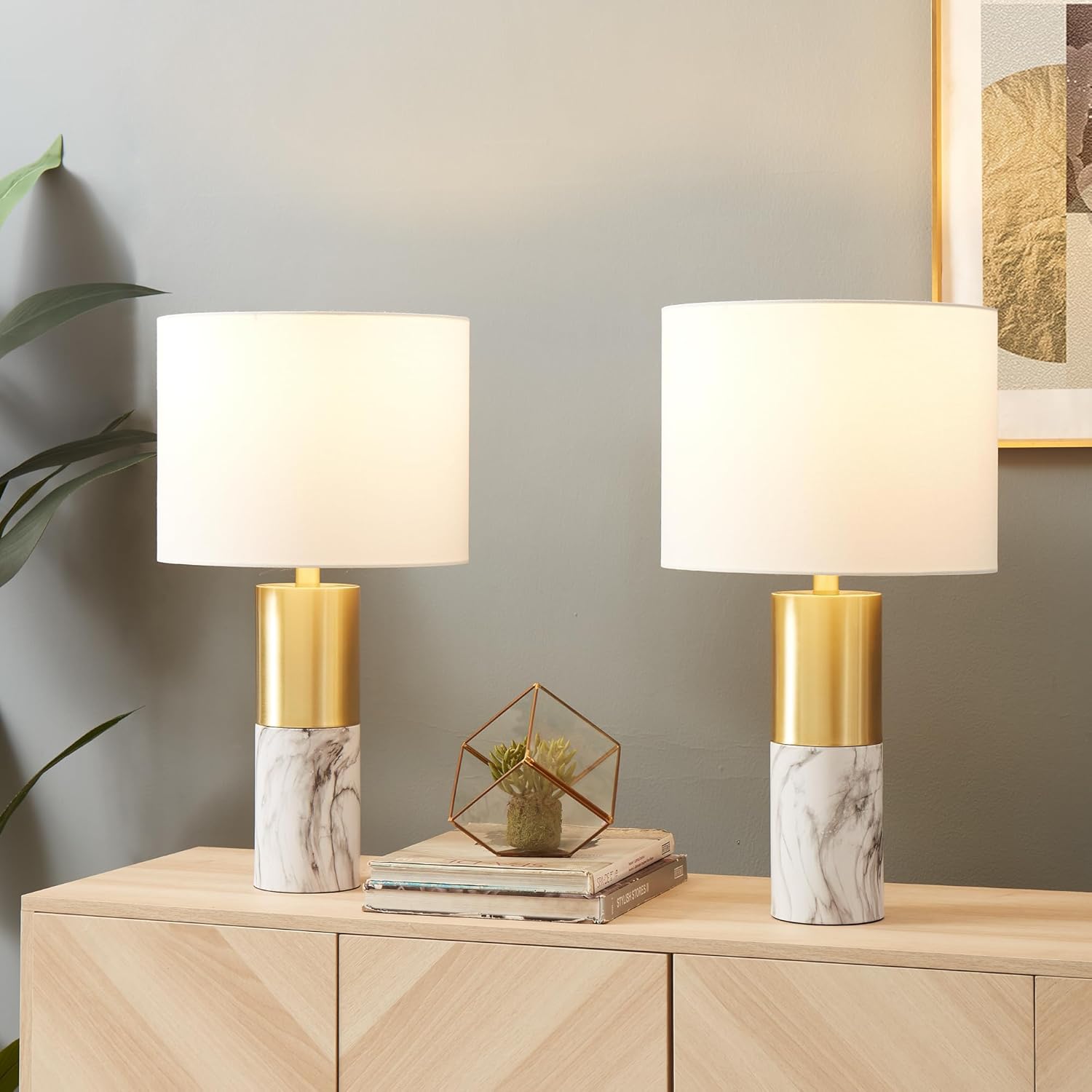 Urban Home Furniture Phoebe 25” Contemporary Table Lamp, Set of 2, Brass and Faux Marble Luxury Post-Modern Desk Lamp, Reading Lamp for Living Room, Bedroom, Dining Room, Desk Lamp
