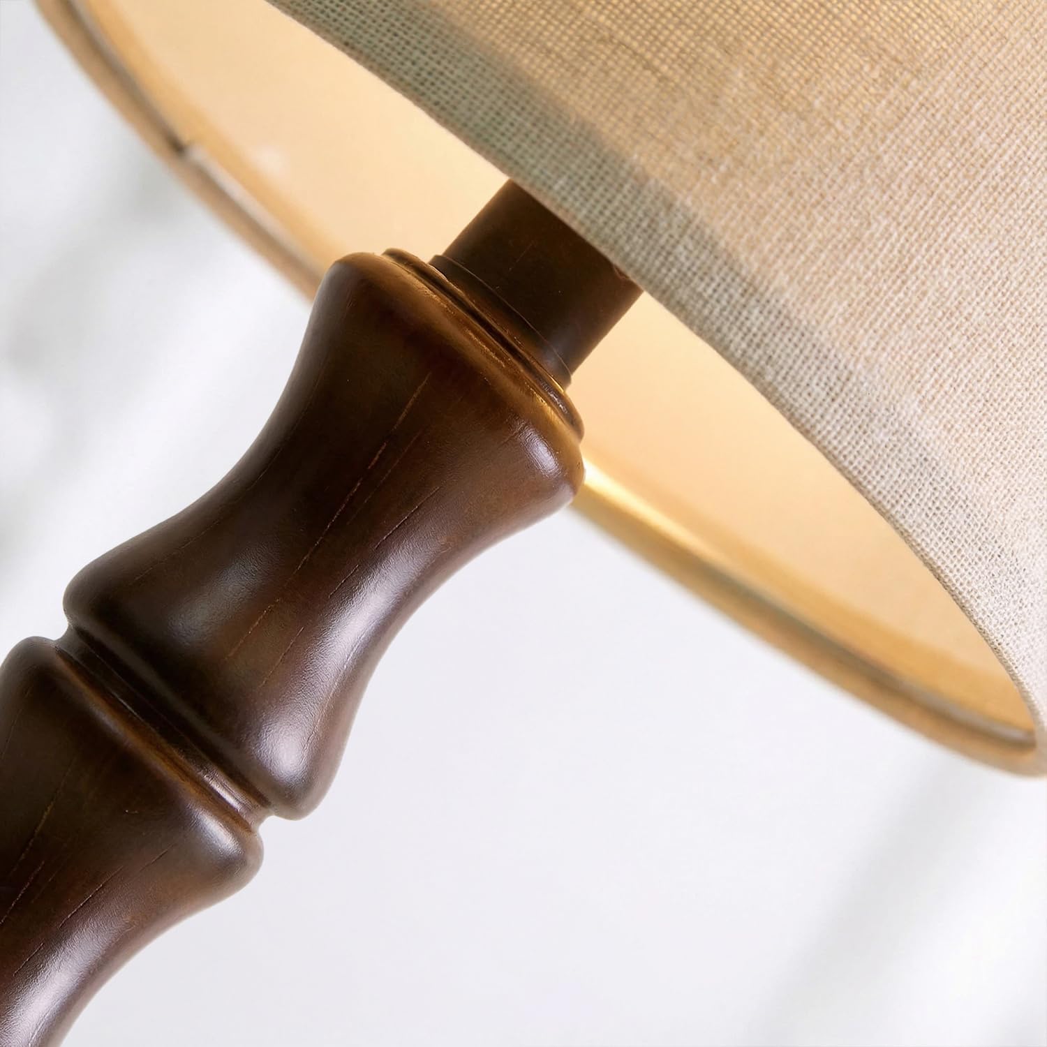 BOBOMOMO 20.5" Classic Table Lamps Set of 2, Farmhouse Nightstand Lamps with Dark Wood Grain Resin Base & Linen Shade, Small Bedside Lamps for Bedroom, Living Room, Home Office & Cozy Apartment Décor
