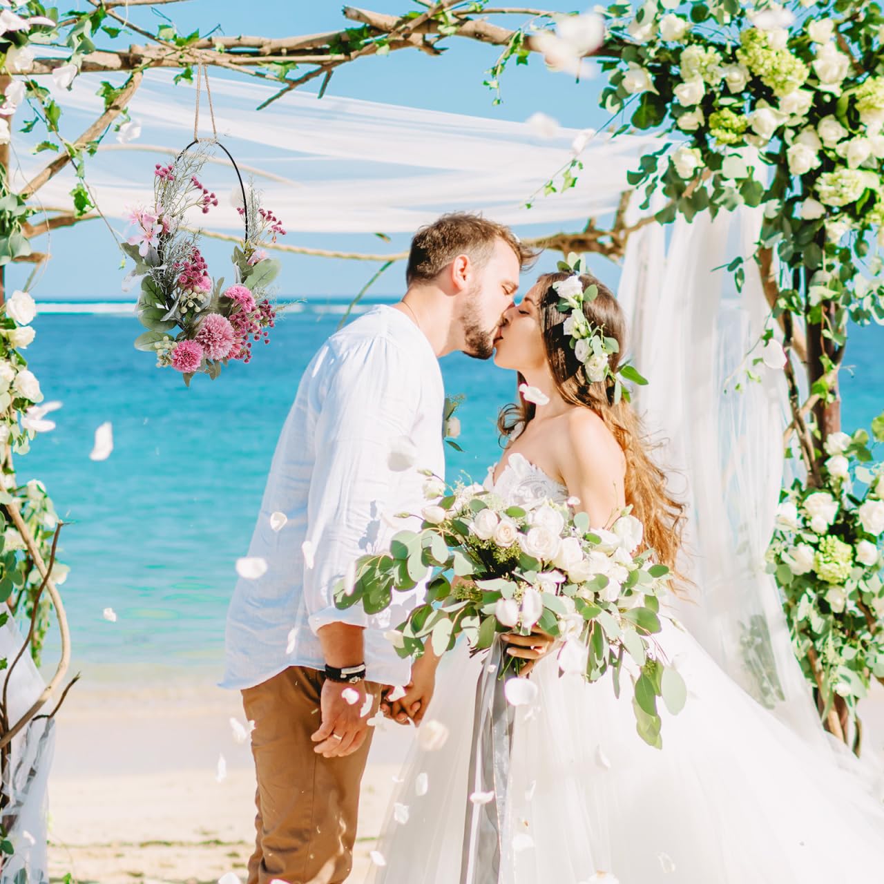 Garneck Künstlicher Blumenkranz Für Hochzeiten Dekorativer Türkranz Mit Lebensechten Blüten Für Fenster Türen Und Garten Pflegeleicht Und Langlebig