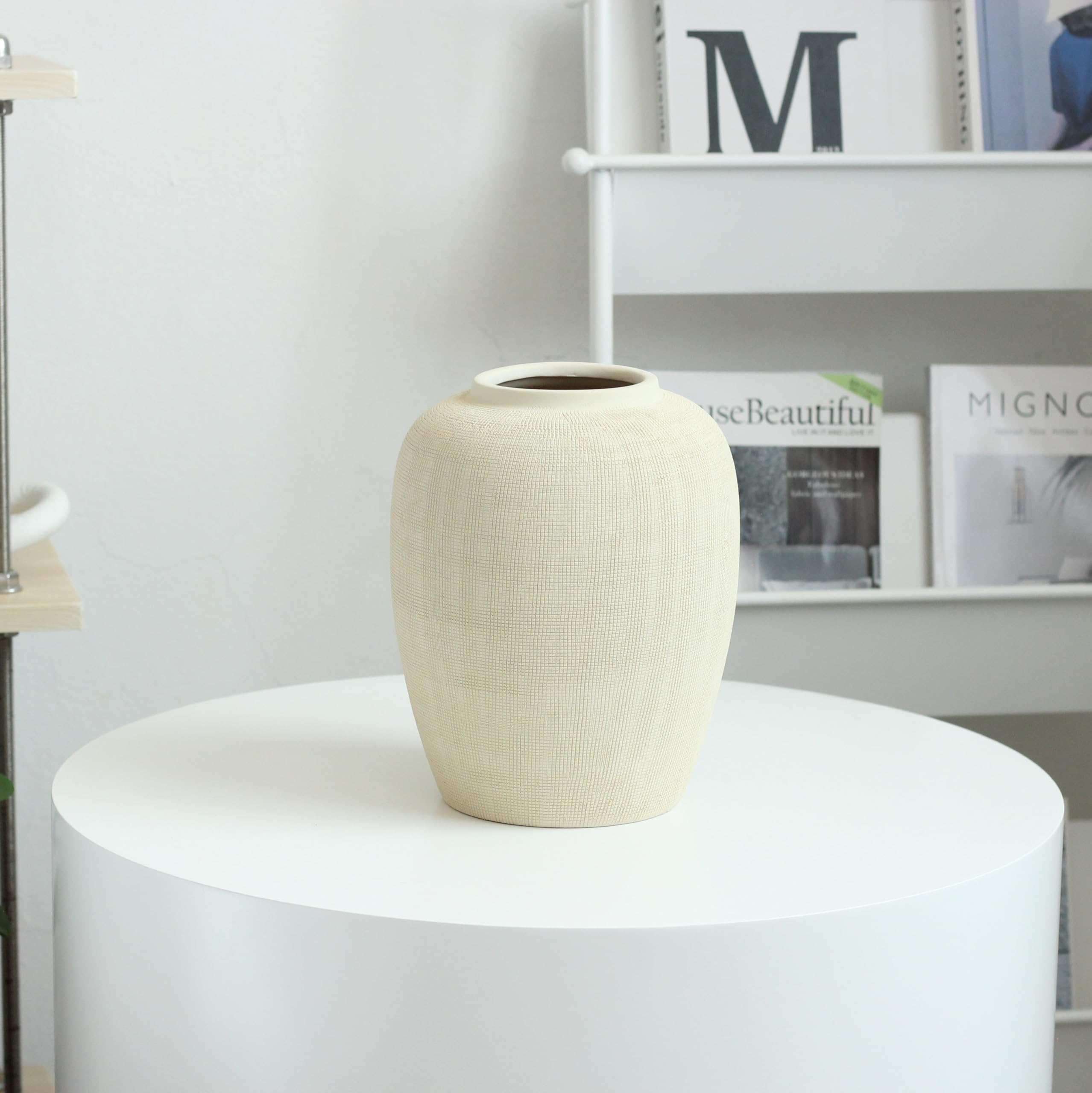 Beżowy ceramiczny wazon na kwiaty, duży