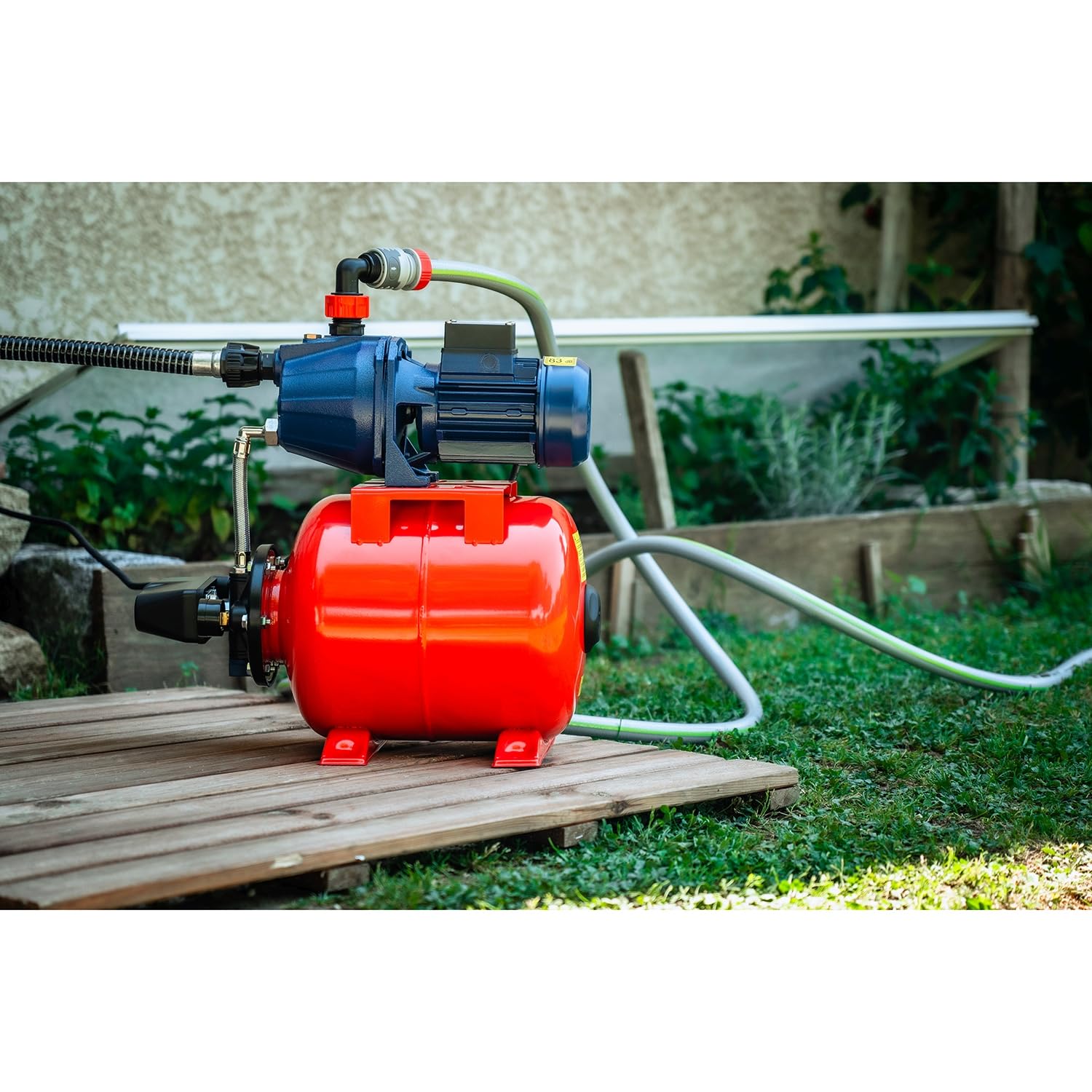 Spid'O Ecop 140/20 pompe surpresseur 600W avec cuve 20L, débit max 3,6 m3/h, hauteur de refoulement max 7m