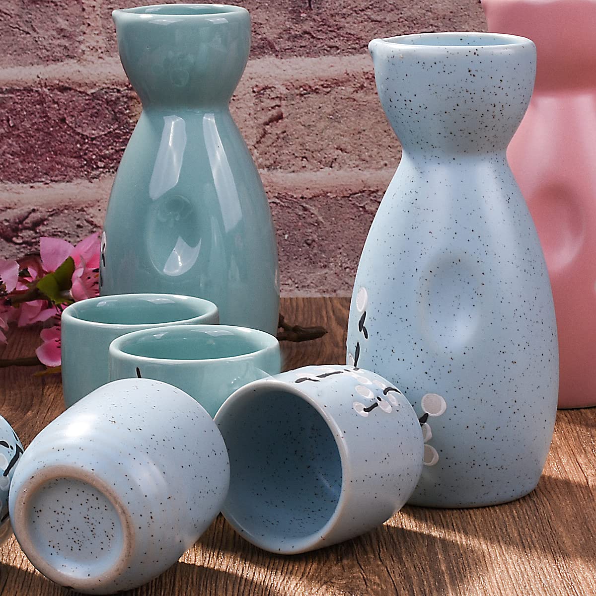Buy Japanese Sake set, 1 Sake Bottle and 4 Sake Cups for Wine Sake