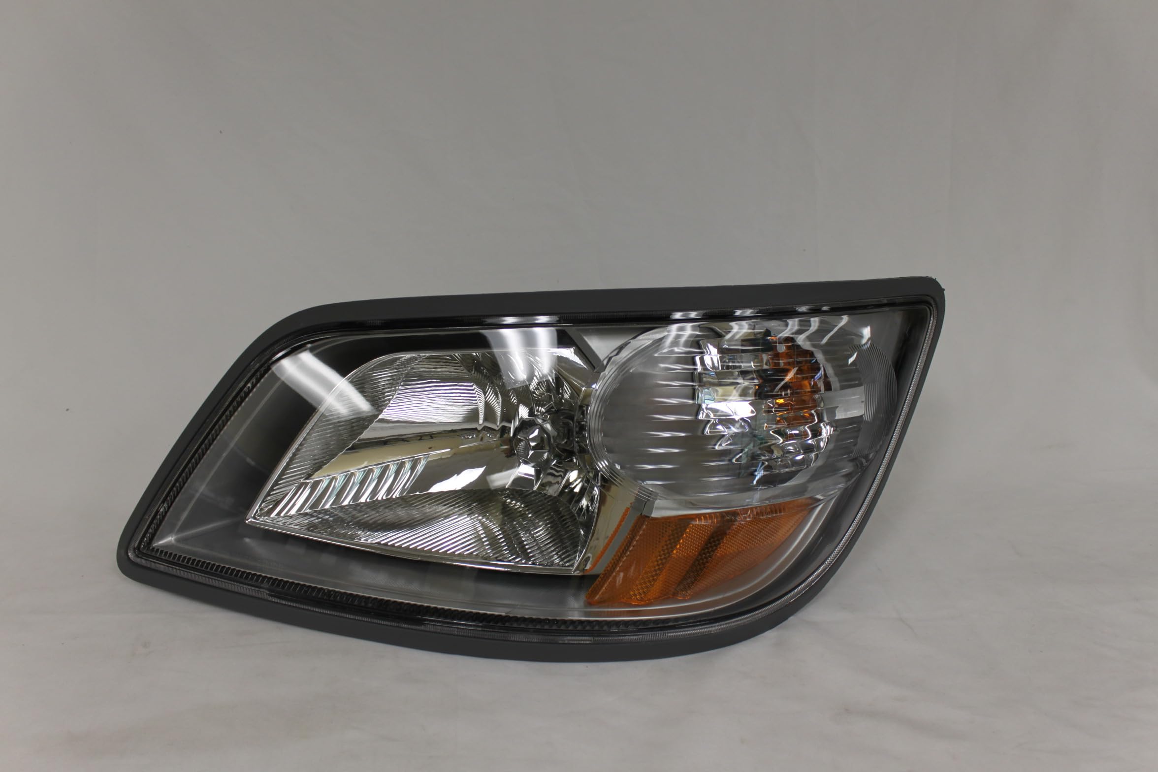【hidaji様】 Amazon.com: SANWA FOR Hino Driver Side Headlight Assembly