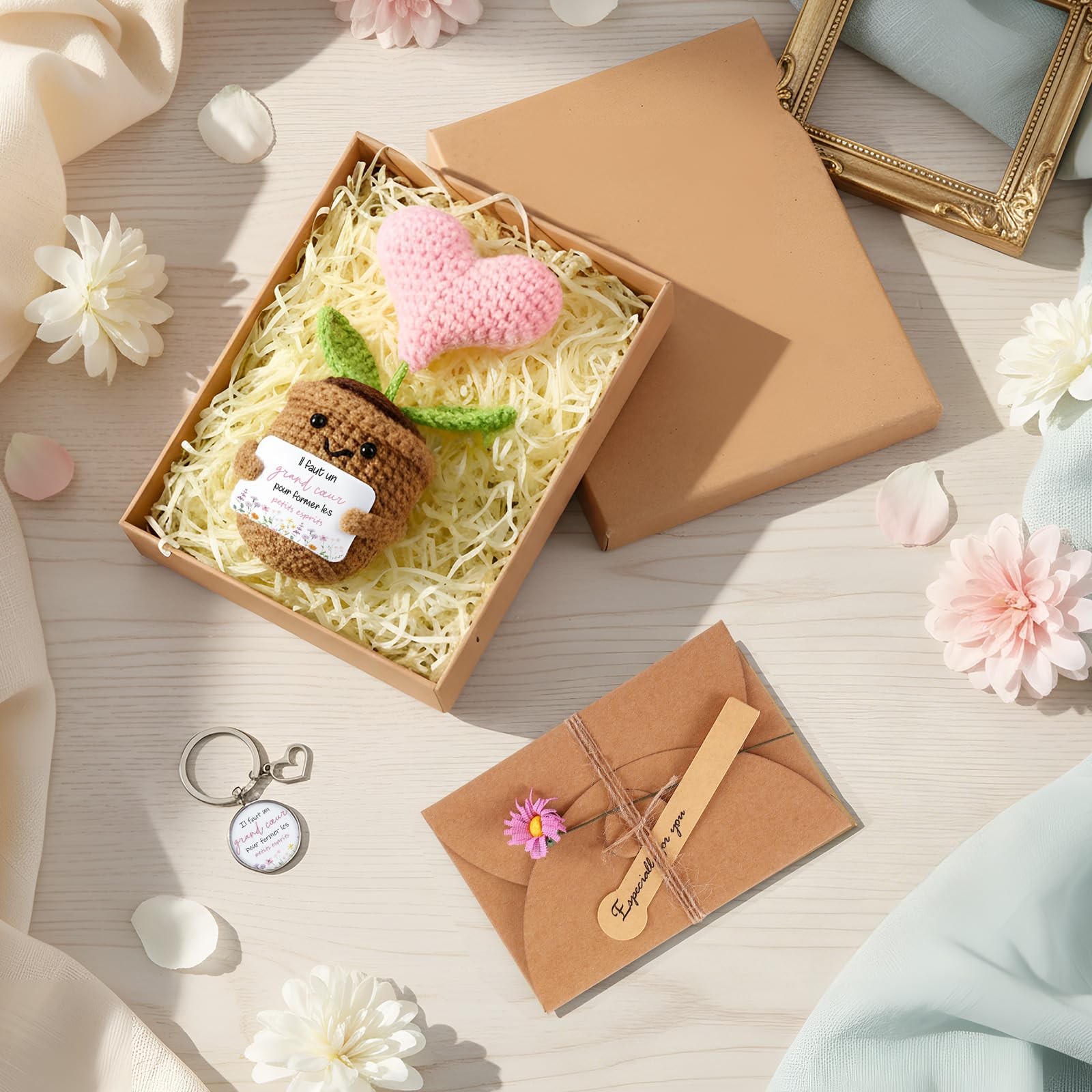 BBTO Cadeau Maitresse Idee Tricotée en Cœur Porte-Clés Trousse de Maquillag Carte de Vœux avec Fleur Séchée Cadeau Maitresse d'École Fin d'Année pour Anniversaire D’Enseignant (Professeur)