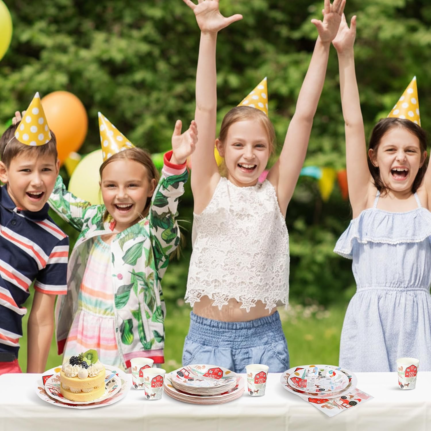 200 Pcs Farm Animal Theme Party Plates Set, Including 50 Pack 9 Inch and 7 Inch Farm Theme Paper Plates, 50 Disposable Napkins and 50 Paper Cups, Fit for Birthday Decorations, Baby Showers