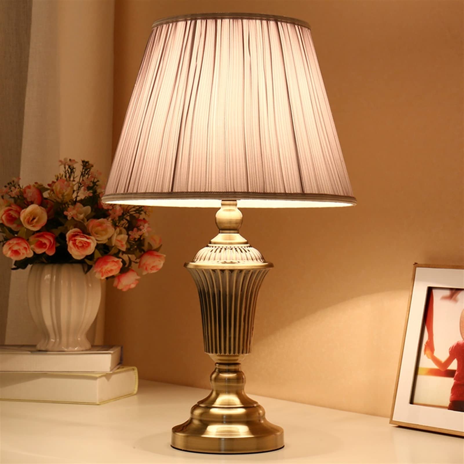 Minimalistyczna lampa stołowa w kolorze antycznej miedzi, nowoczesna lampa nocna LED do sypialni, salonu, biura i gabinetu