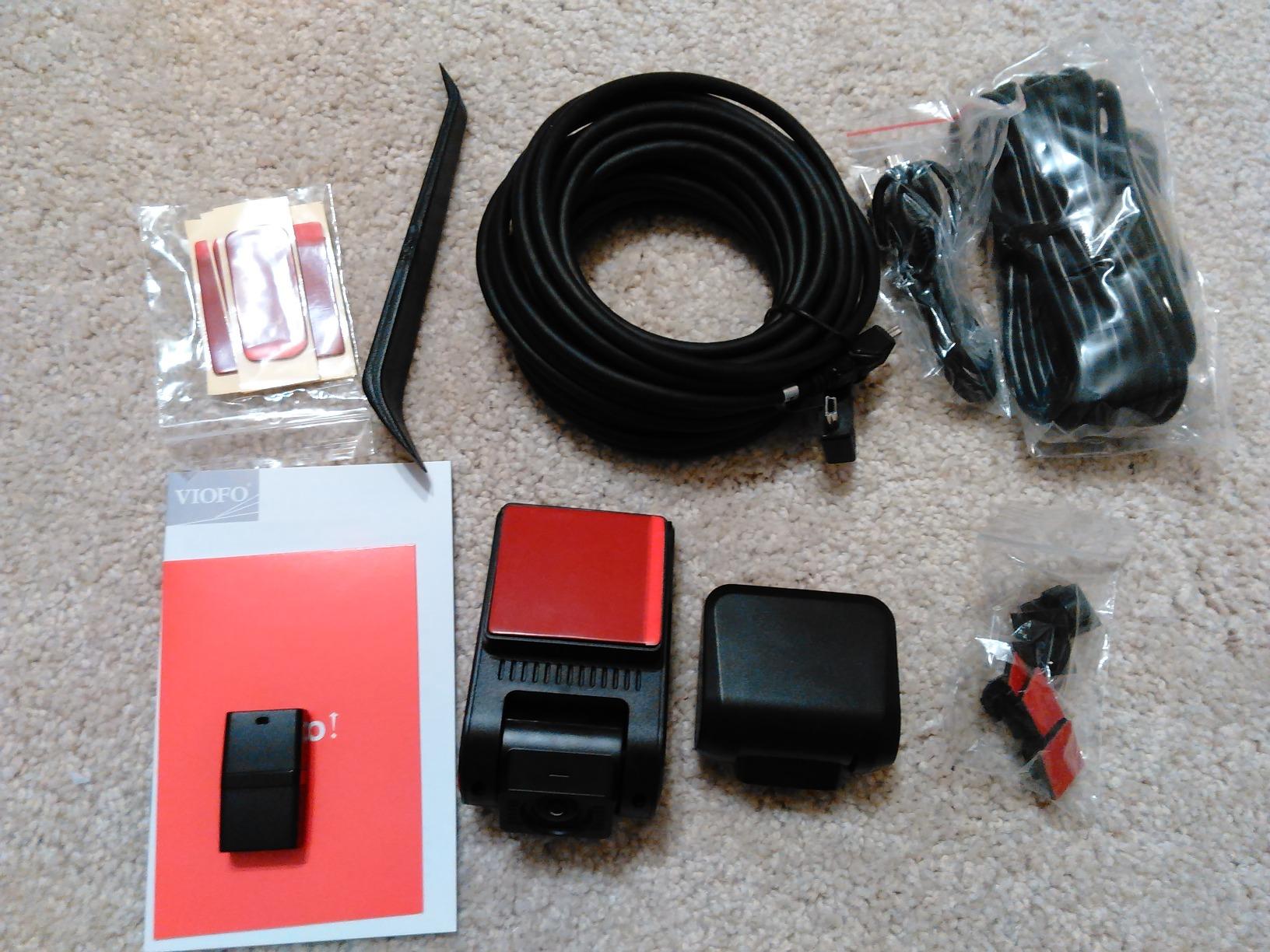 Viofo A129 Pro Duo front and rear camera set with cables