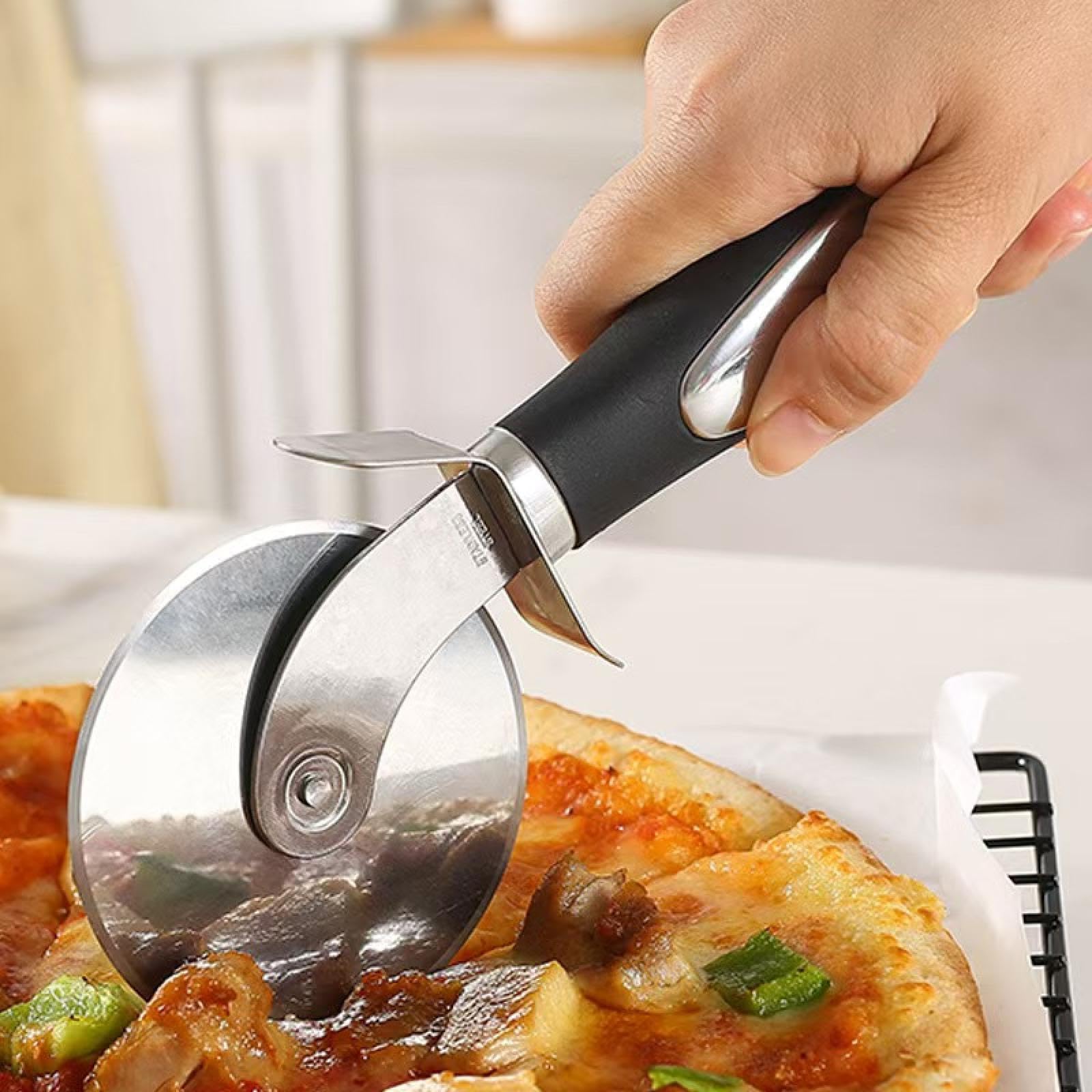 Pizza knife, pizza knife wheel, stainless steel, clean and crispy sliced pizza, and other foods that require pizza knife cutting