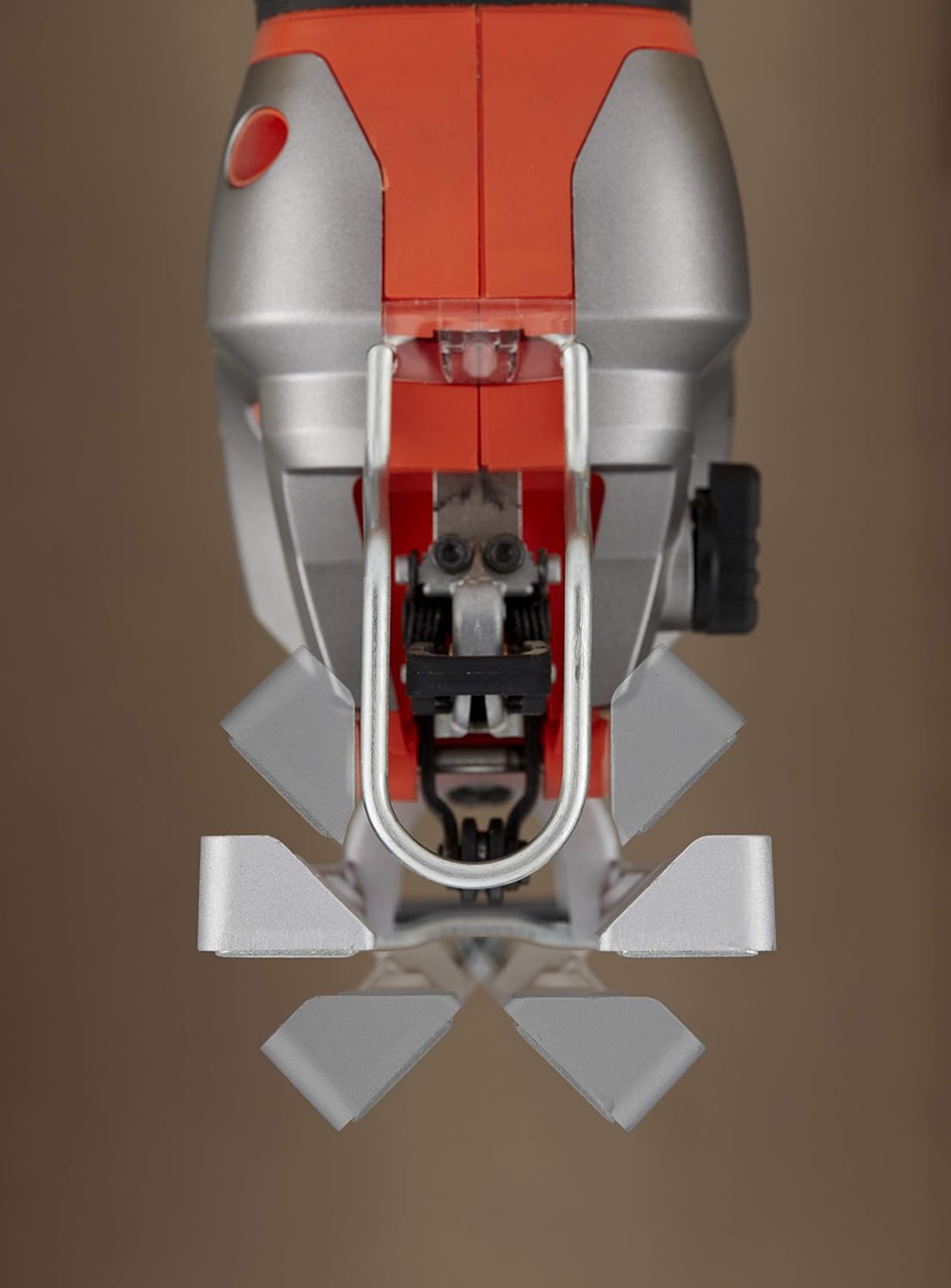 Jigsaw base plate adjusted for a bevel cut