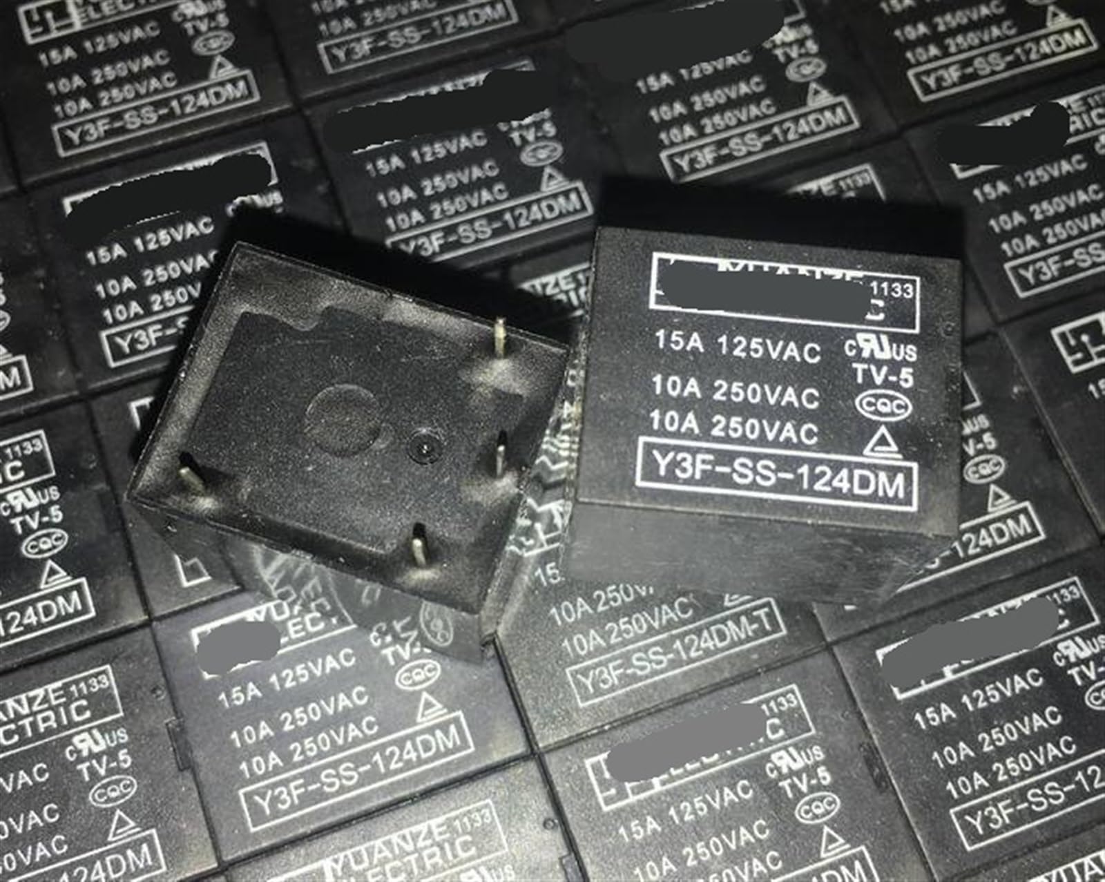 Relais Y3F-SS-124DM T73-1A-24V-10A anti-panne pour module de commande