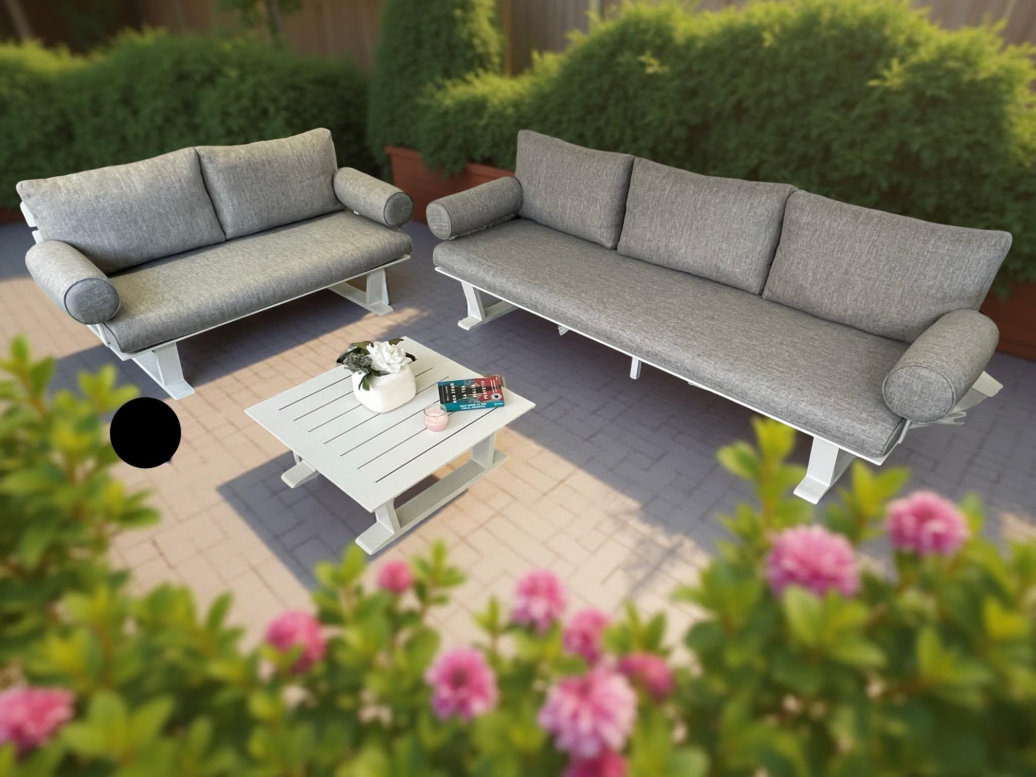 LIFE IS Set 2 Divani da esterno da 3 e 2 posti in alluminio con 2 tavoli caffe 68x68x27h cm. Struttura in alluminio