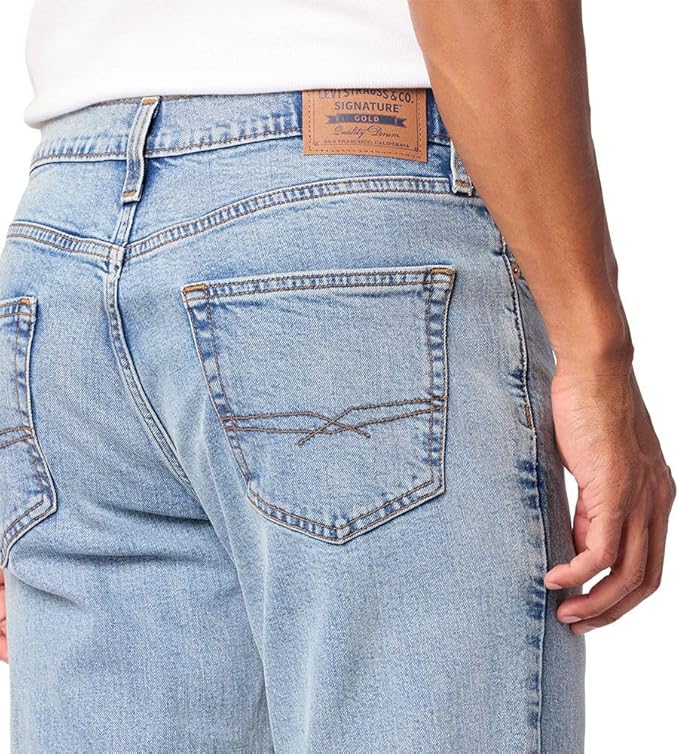 Signature by Levi Strauss & Co. Gold Men's Athletic Fit Jean (Standard and Big & Tall)