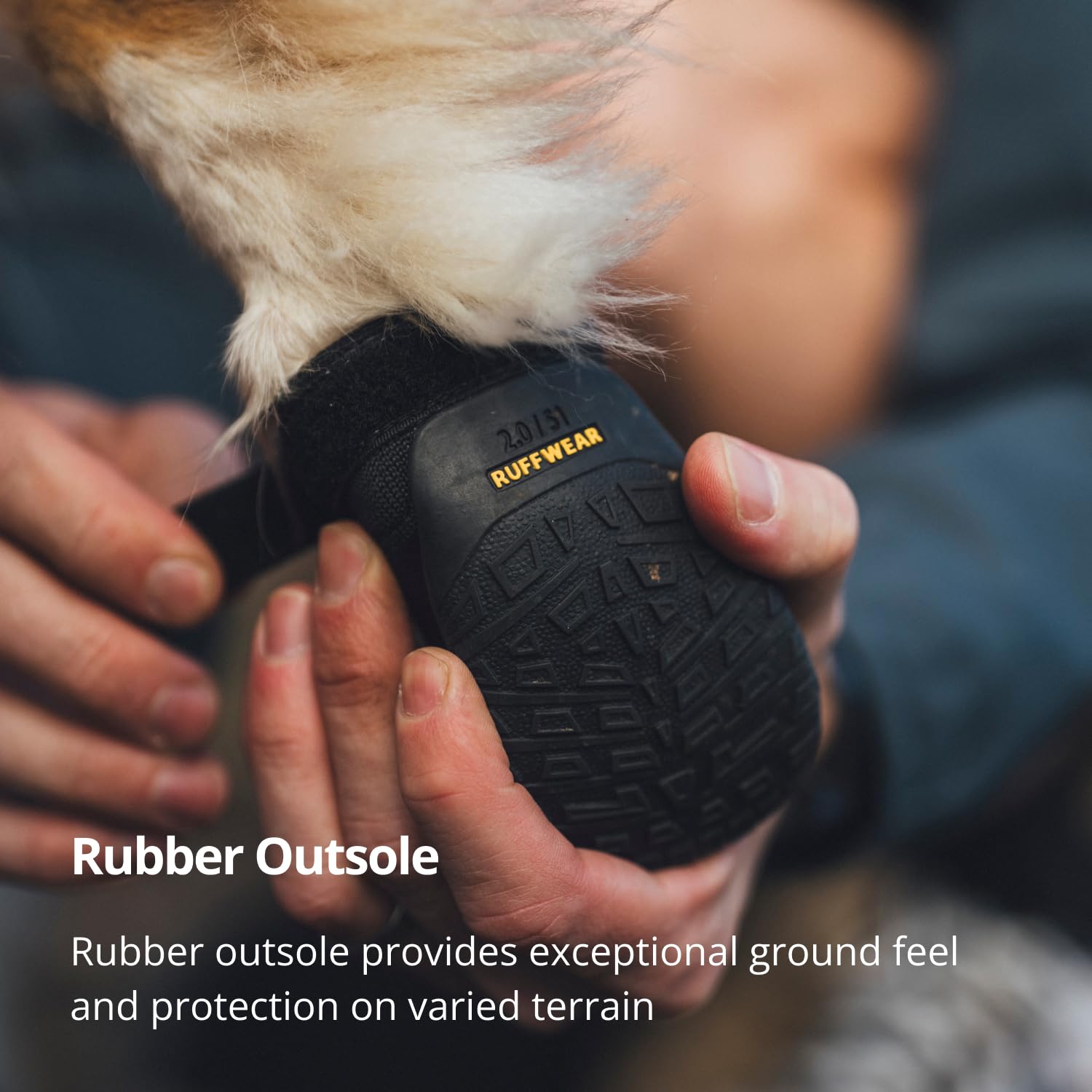 RUFFWEAR Ridgeline Hundeschuhe, robuste Hundeschuhe für Haustiere, auf heißen oder kalten Oberflächen, Lauf-, Kletter- und Wanderausrüstung, Obsidian-Schwarz, Größe 5,7 cm, 2 Stück