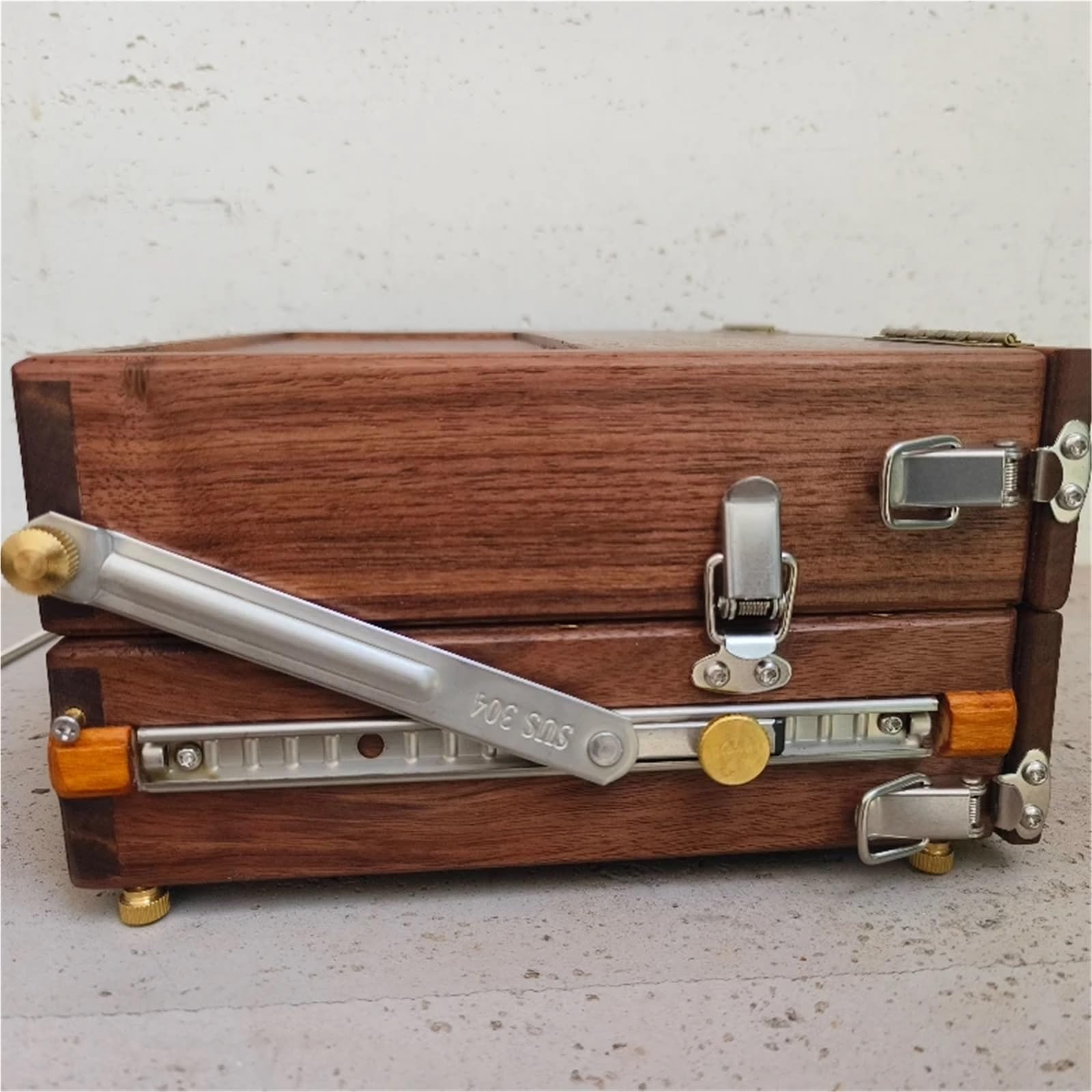 Tragbarer Malkoffer 18 * 24 cm bietet Platz for mehrere Gemälde, tragbarer Skizzier-Wachsöl-Malkasten aus schwarzem Walnussholz,Kartensteckplatz
