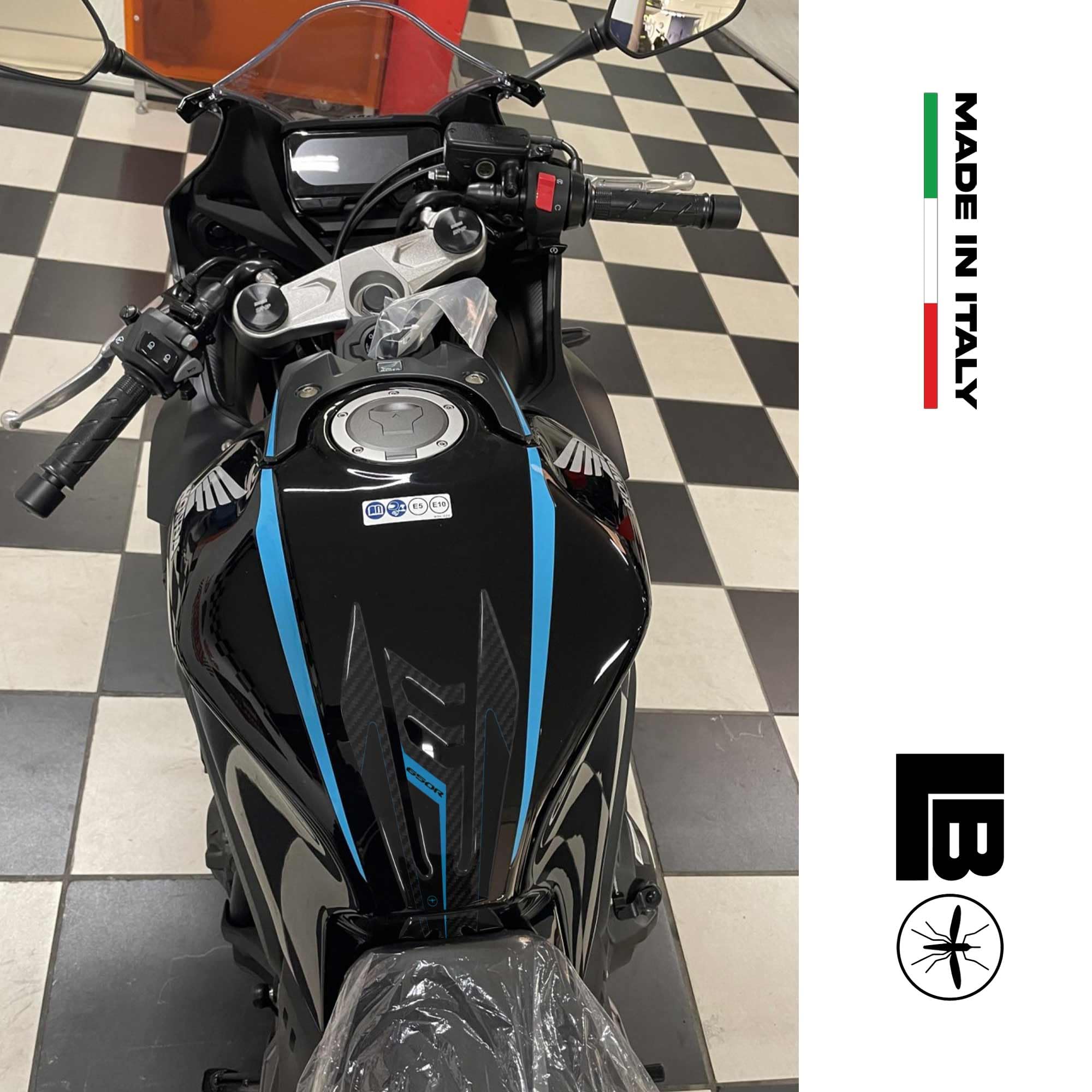 labelbike - Naklejka 3D na Zbiornik paliwa z żywicy do Dekoracji i Ochrony Zbiornika Motocykla kompatybilna z Honda CBR 650 R - kolor jasnoniebieski