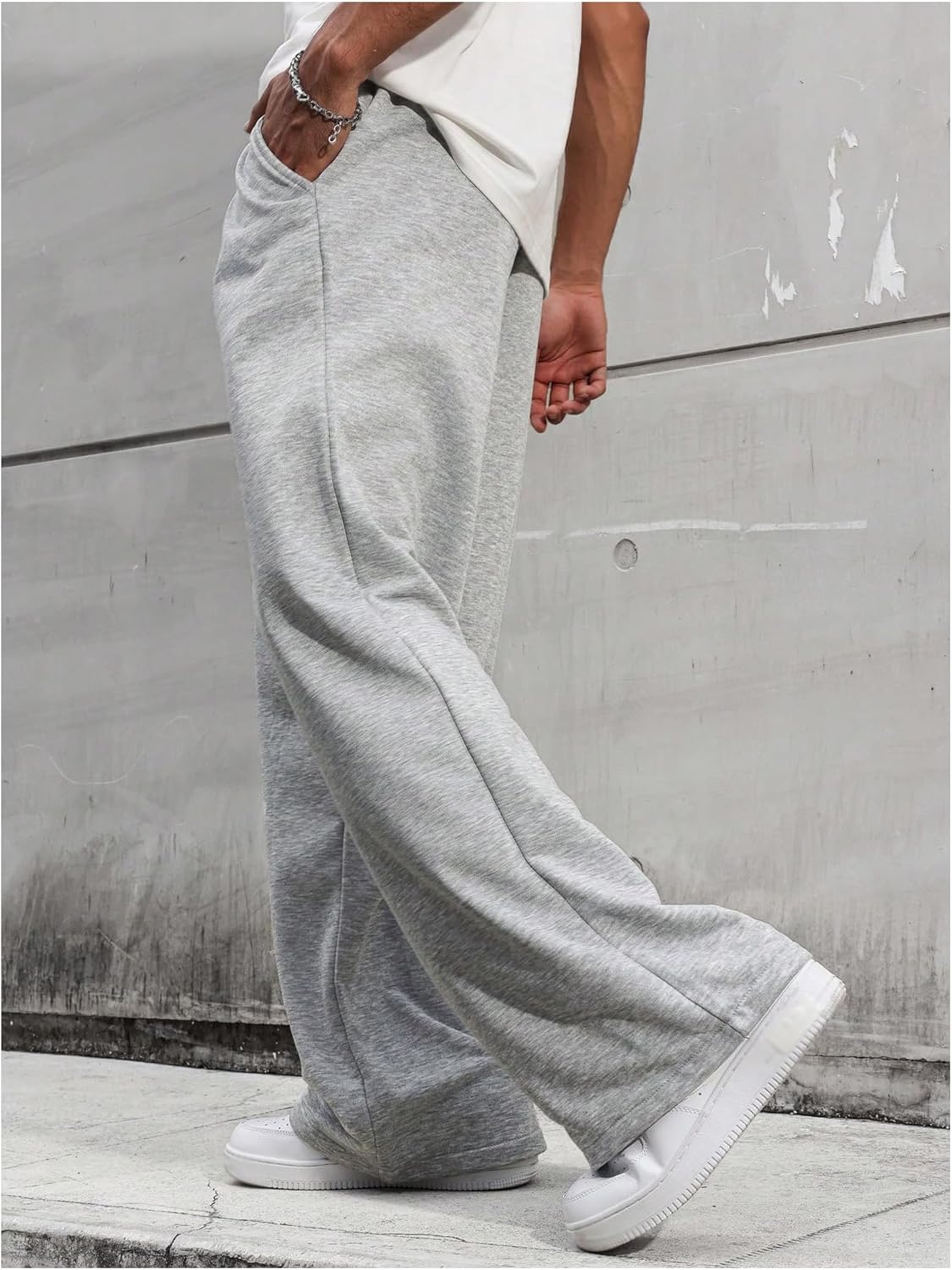 Men's Drawstring Waist Baggy Sweatpants Straight Leg Long Sports Track Pants with Pockets - Image 2